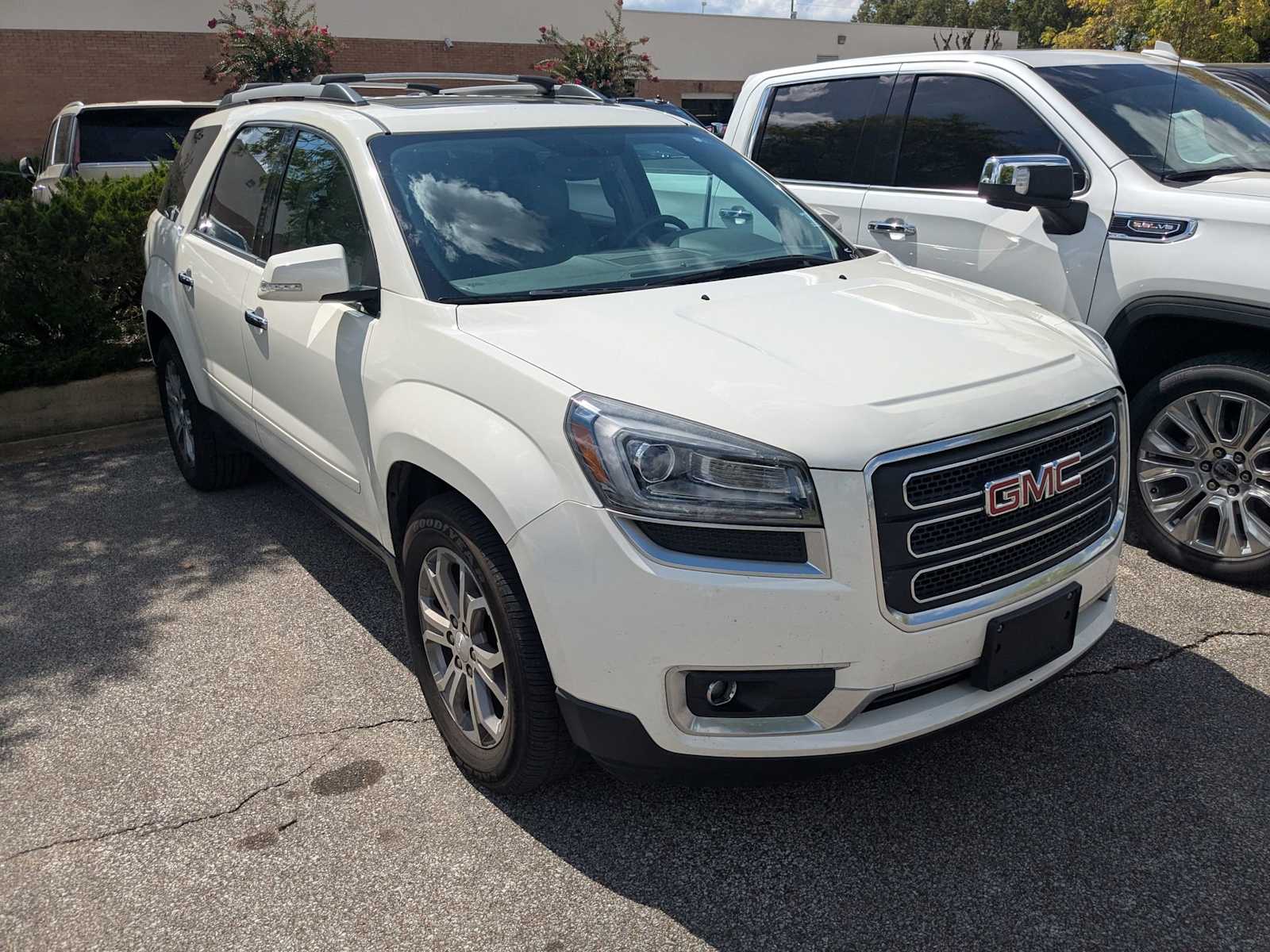 Thumbnail: 2013 GMC Acadia - 3