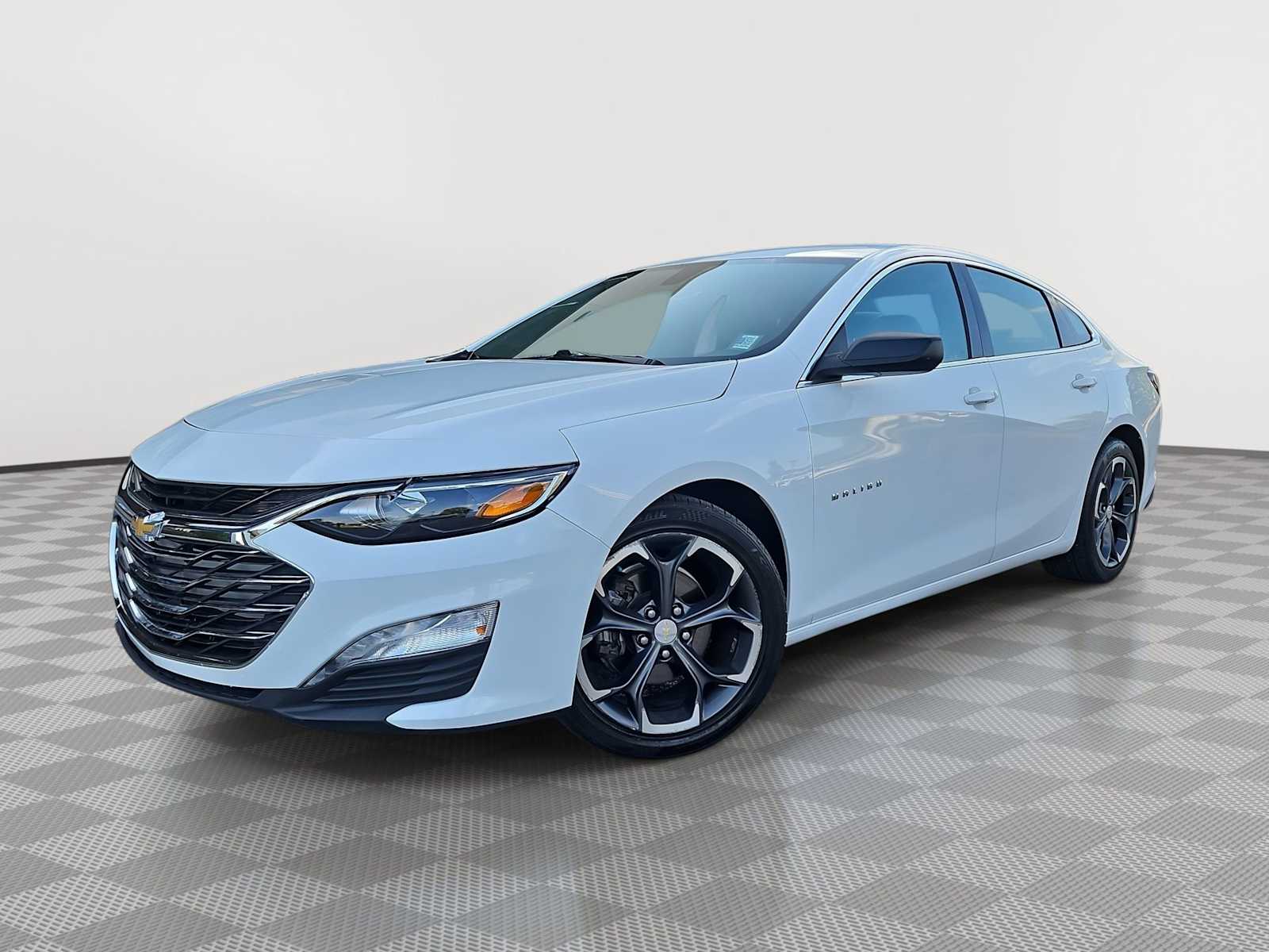 Thumbnail: 2022 Chevrolet Malibu - 1