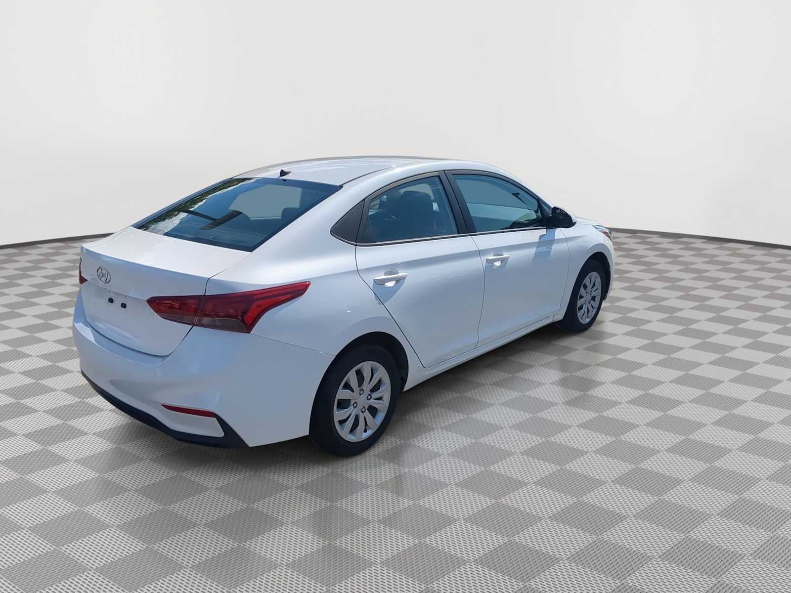 Thumbnail: 2022 Hyundai Accent - 8