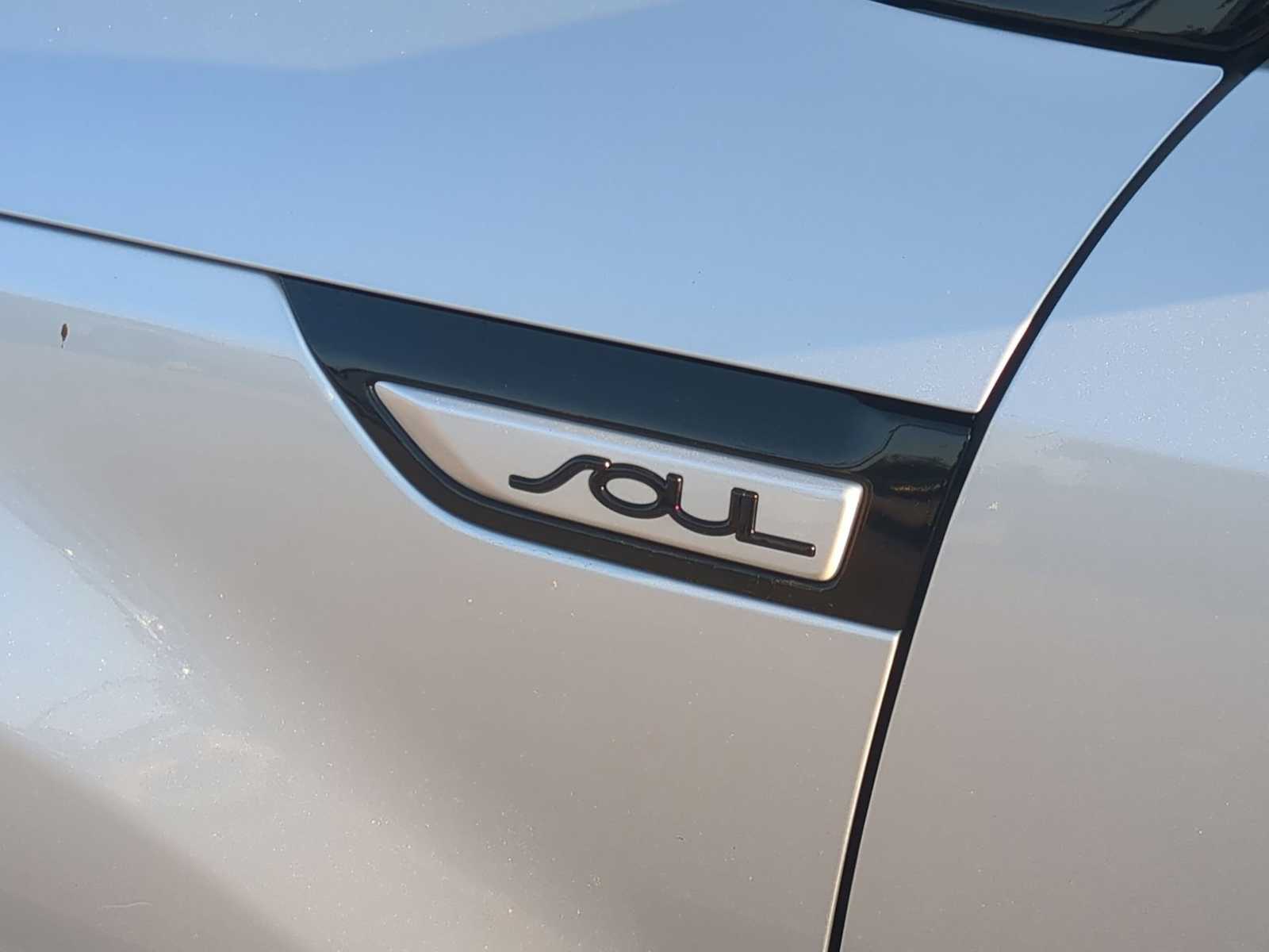 Thumbnail: 2016 Kia Soul - 12