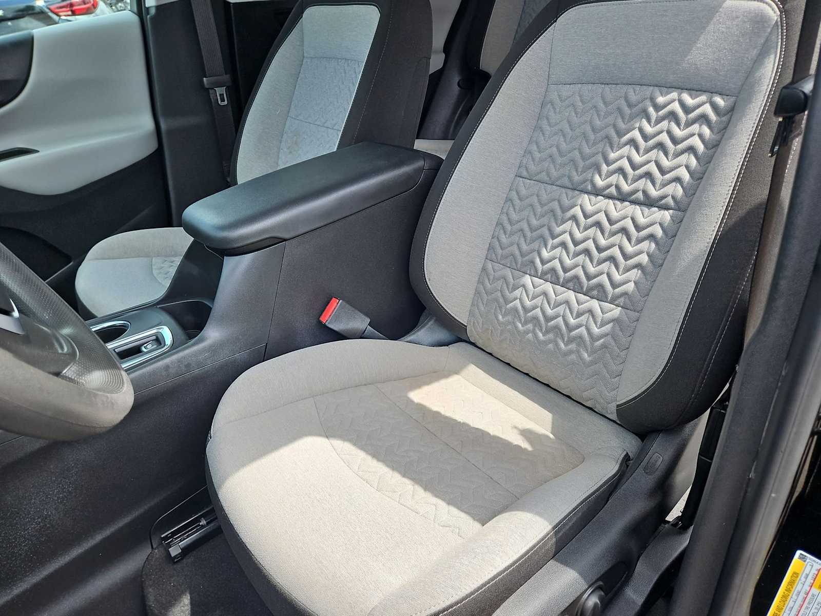 Thumbnail: 2023 Chevrolet Equinox - 17