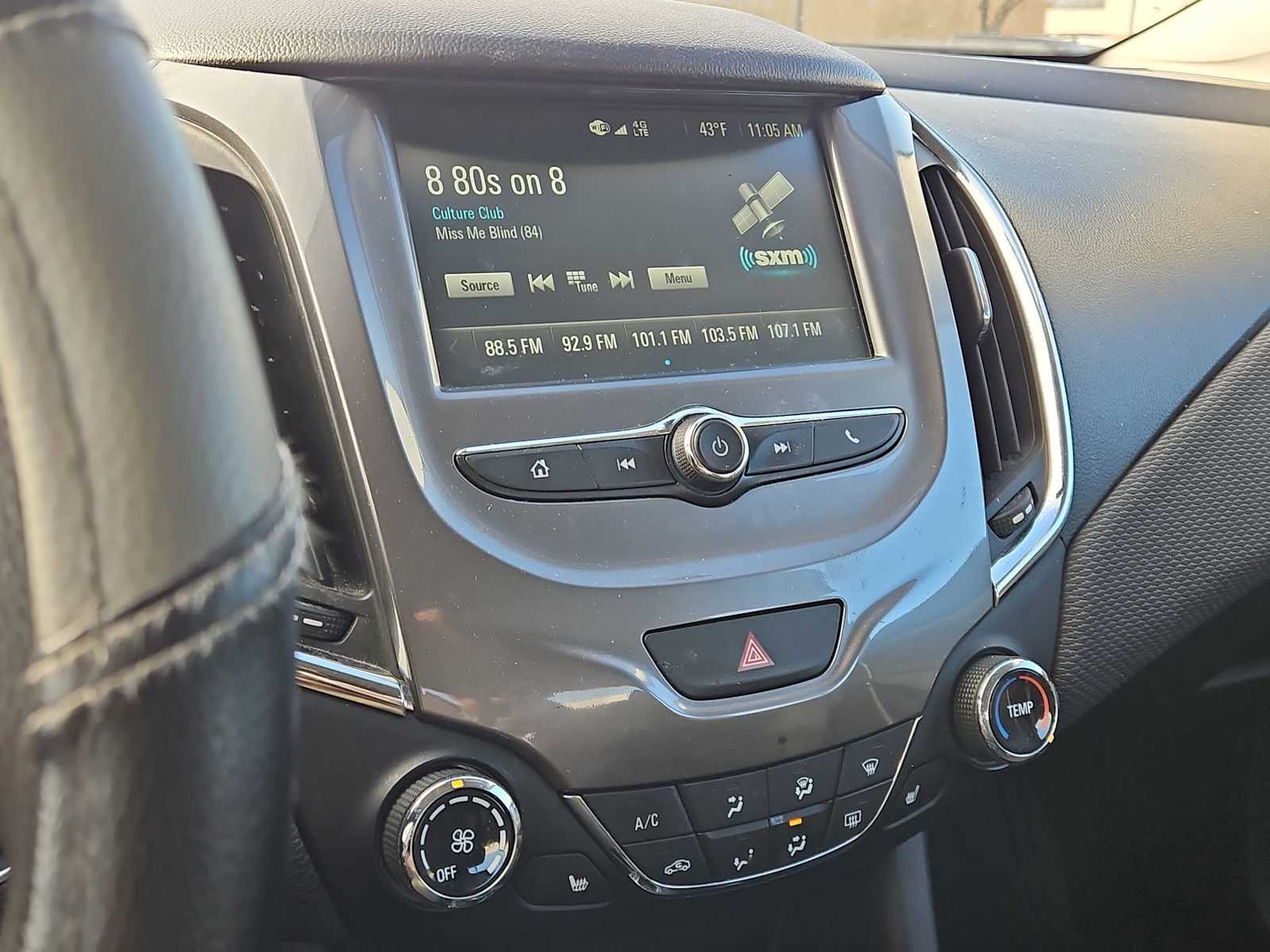 Thumbnail: 2017 Chevrolet Cruze - 26