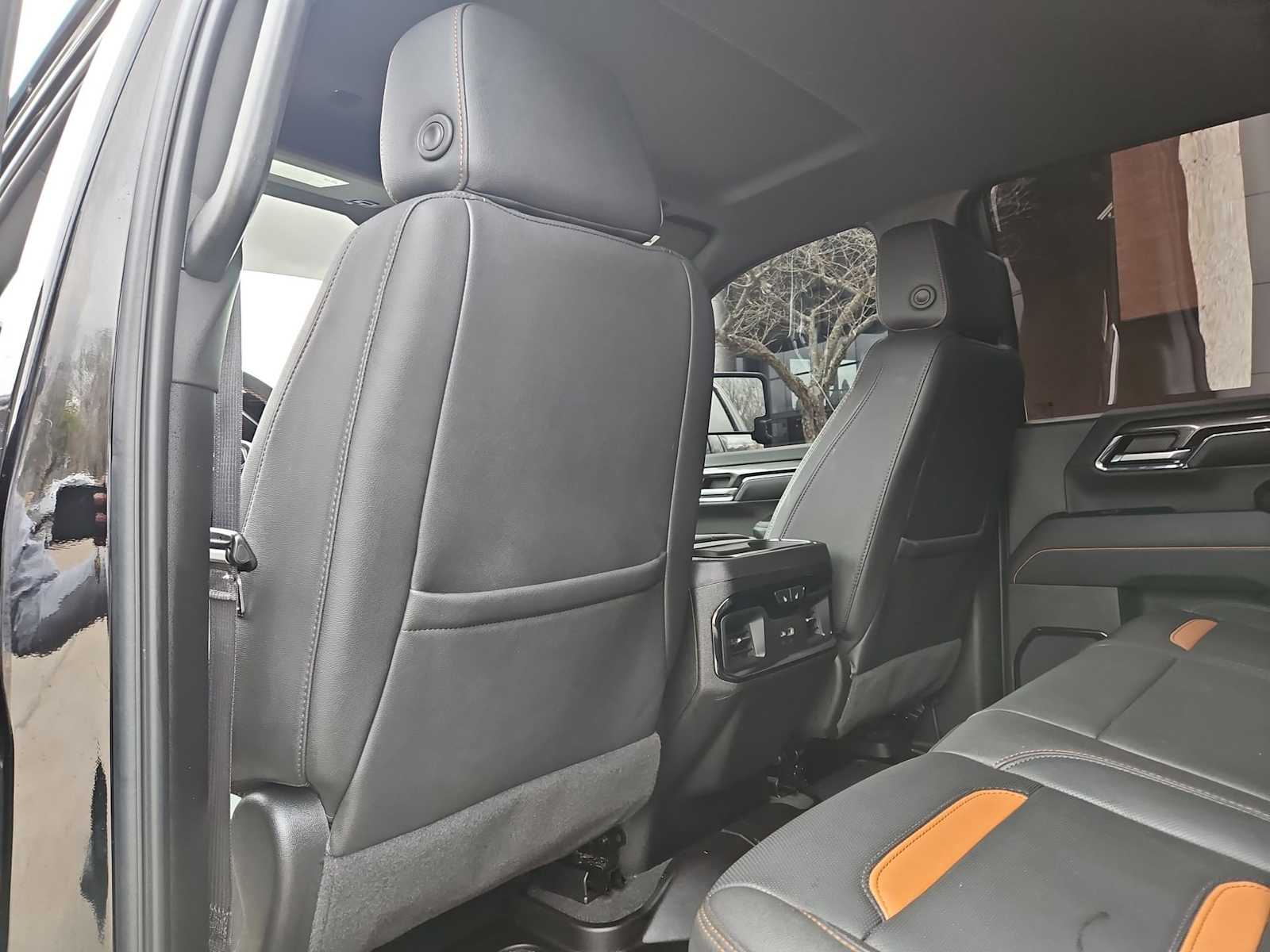 Thumbnail: 2024 GMC Sierra 2500 - 18