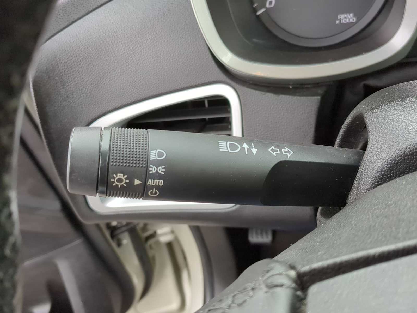 Thumbnail: 2014 Chevrolet Equinox - 16