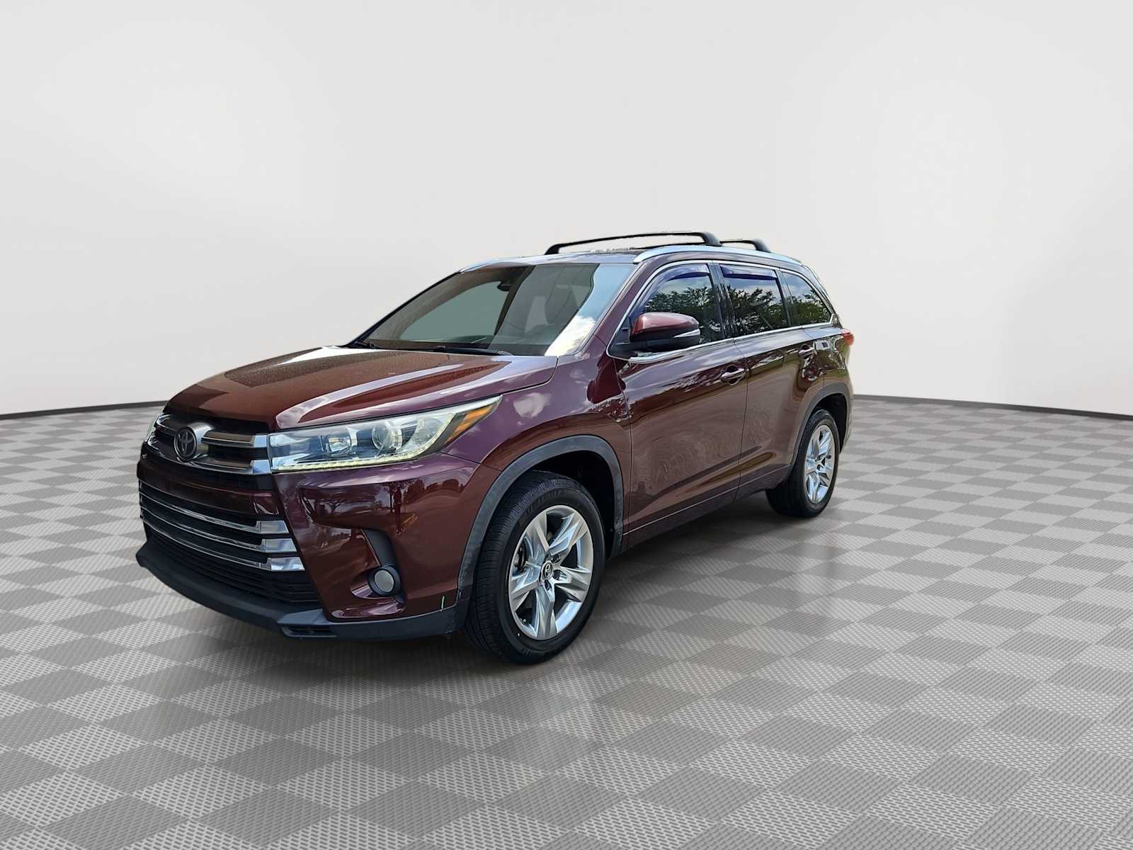 Thumbnail: 2018 Toyota Highlander - 4