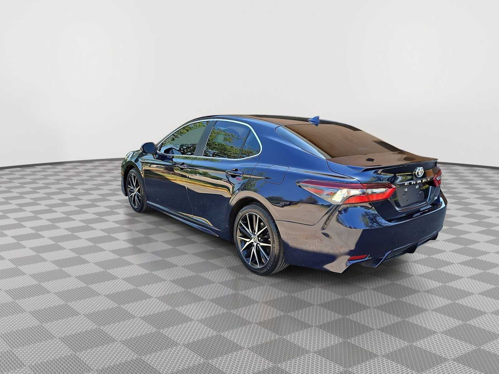 Thumbnail: 2021 Toyota Camry - 6