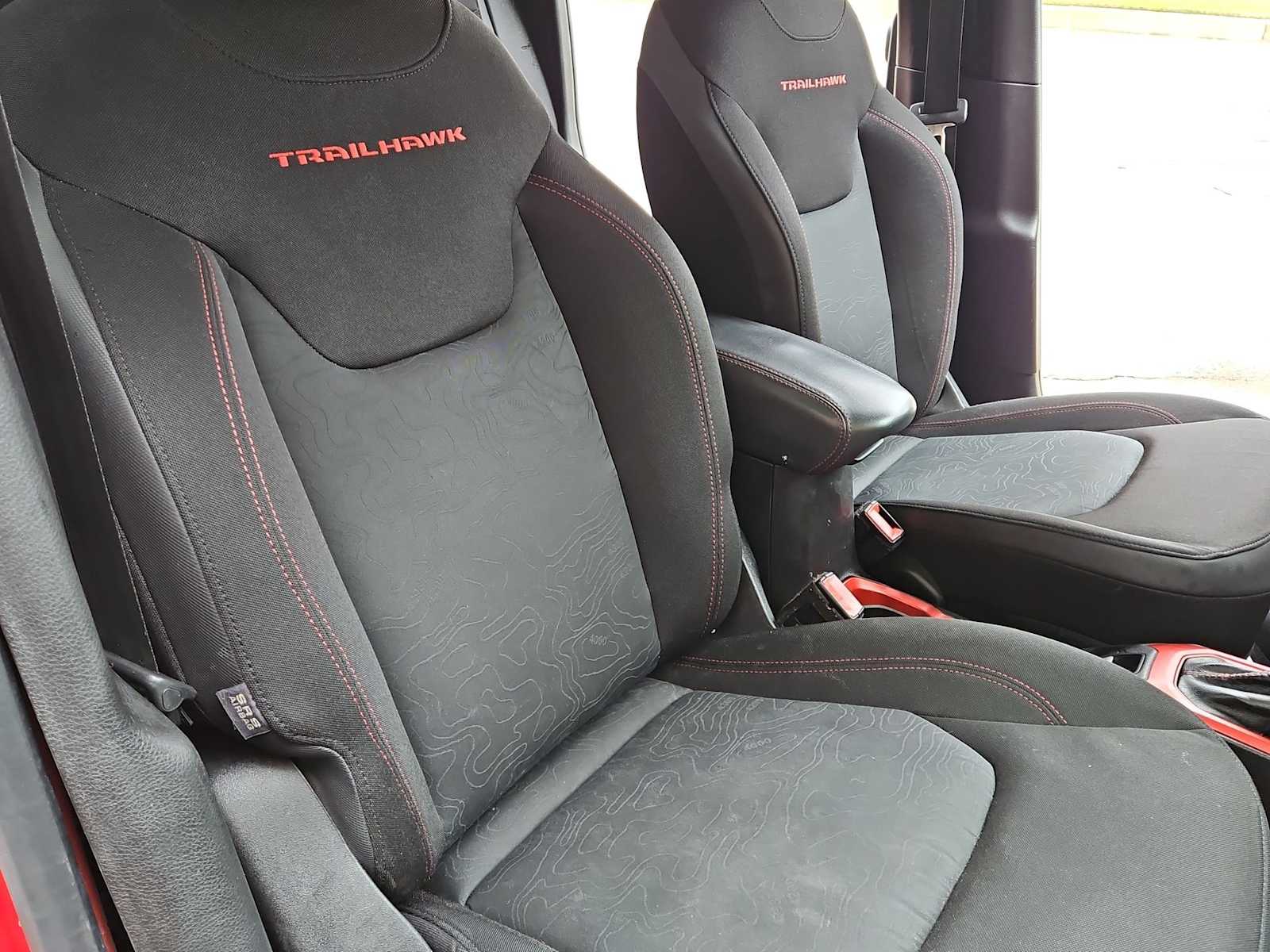 Thumbnail: 2015 Jeep Renegade - 21