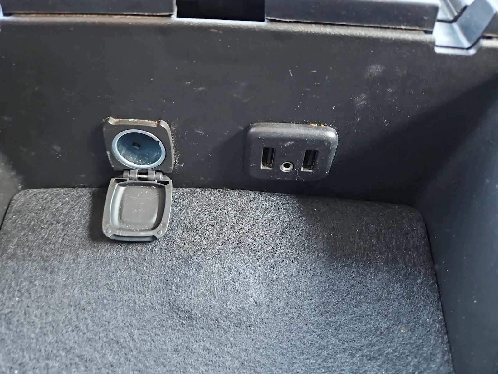 Thumbnail: 2017 Chevrolet Silverado 1500 - 29