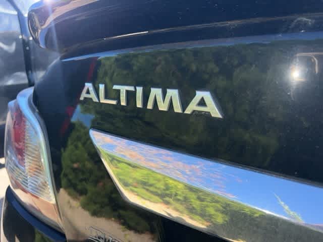 Thumbnail: 2015 Nissan Altima - 9