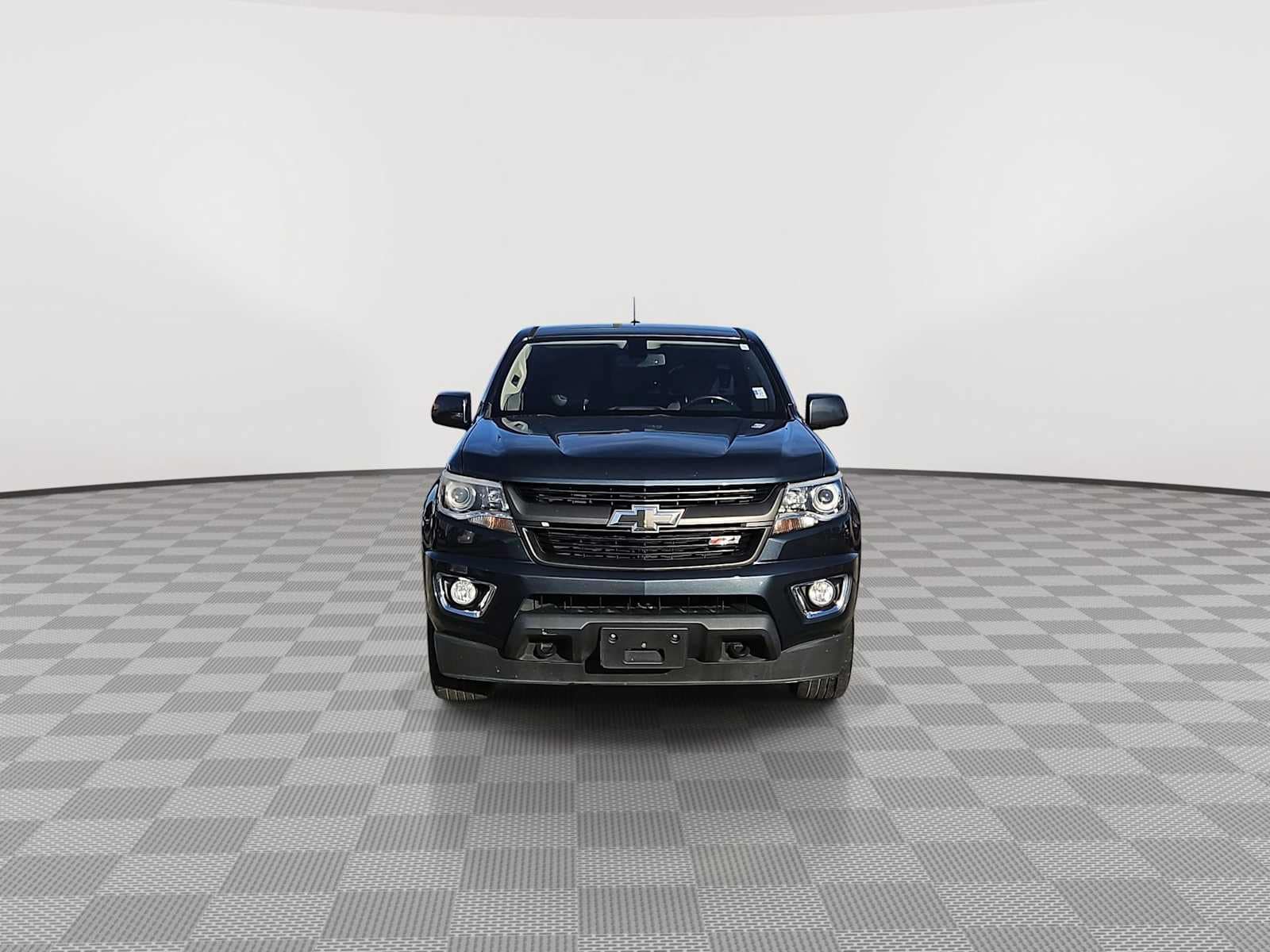 Thumbnail: 2019 Chevrolet Colorado - 3