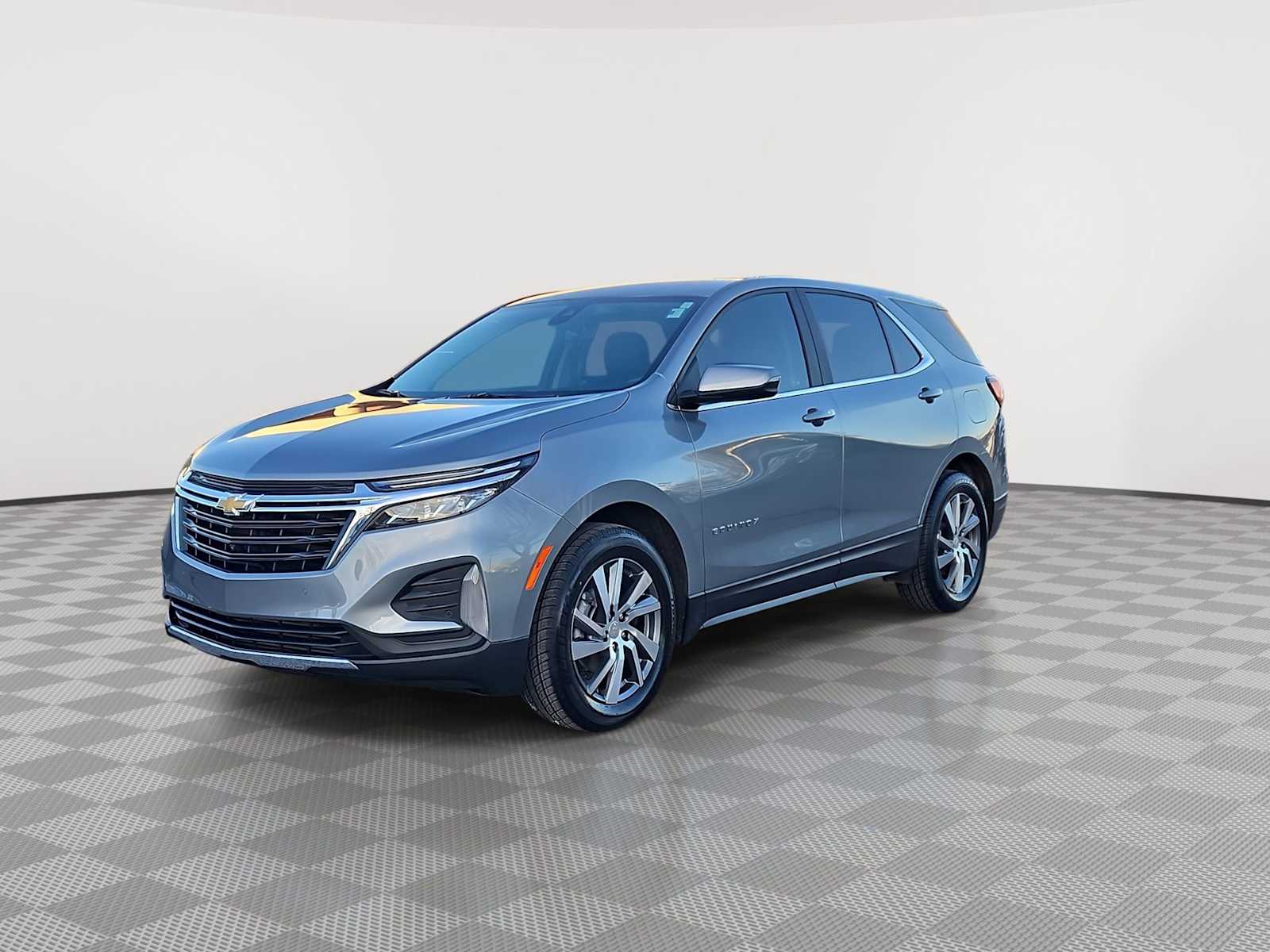 Thumbnail: 2024 Chevrolet Equinox - 4