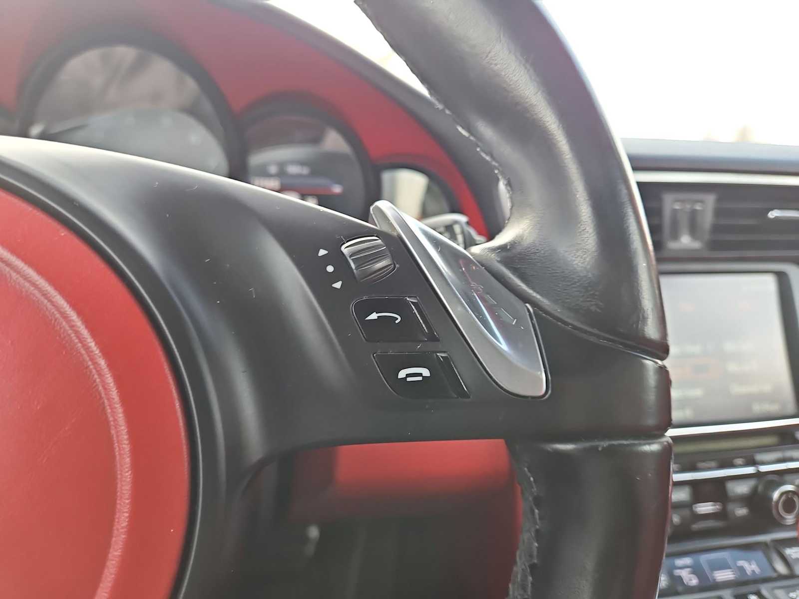 Thumbnail: 2014 Porsche 911 - 25