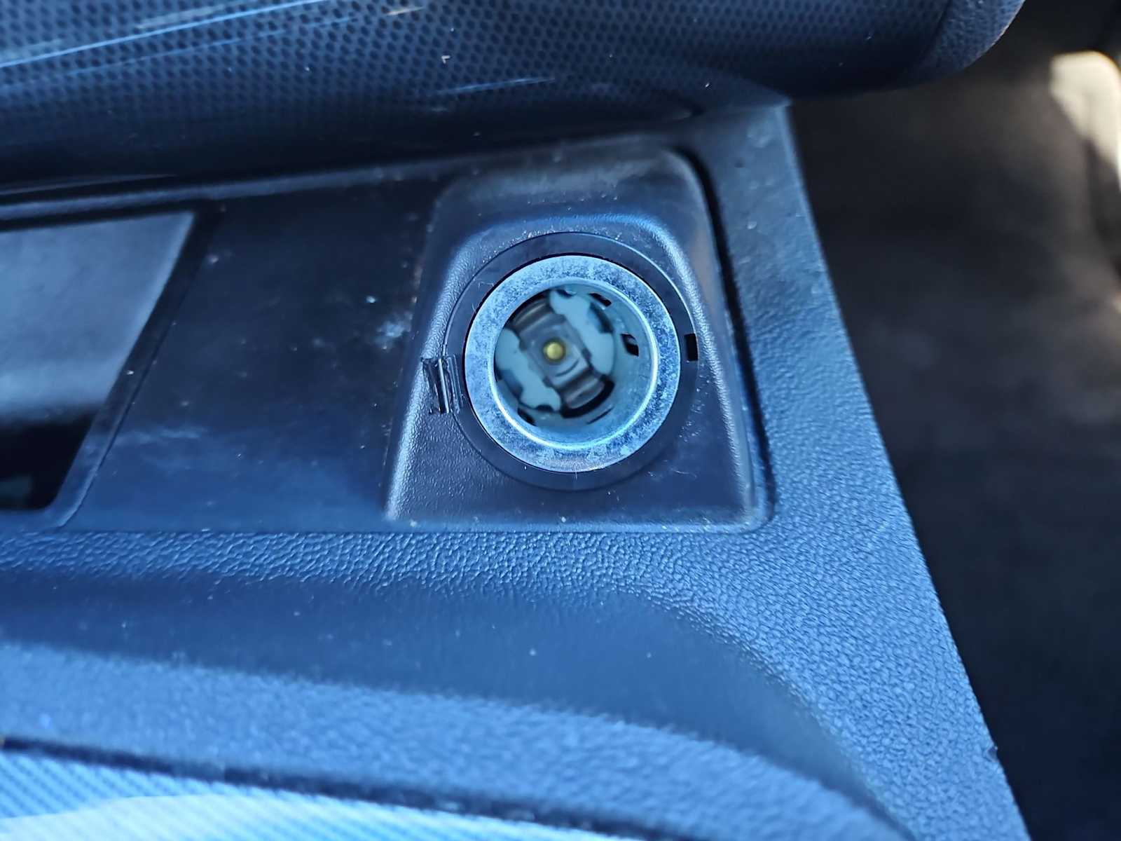 Thumbnail: 2010 Dodge Challenger - 27