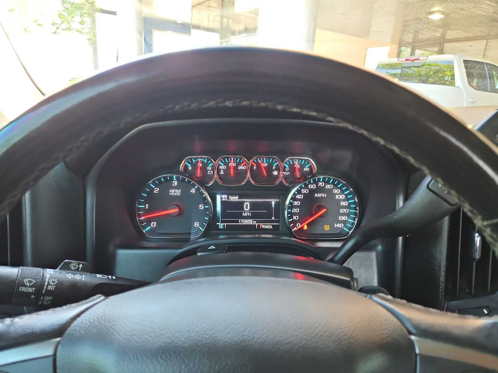 Thumbnail: 2019 Chevrolet Silverado 1500 - 32