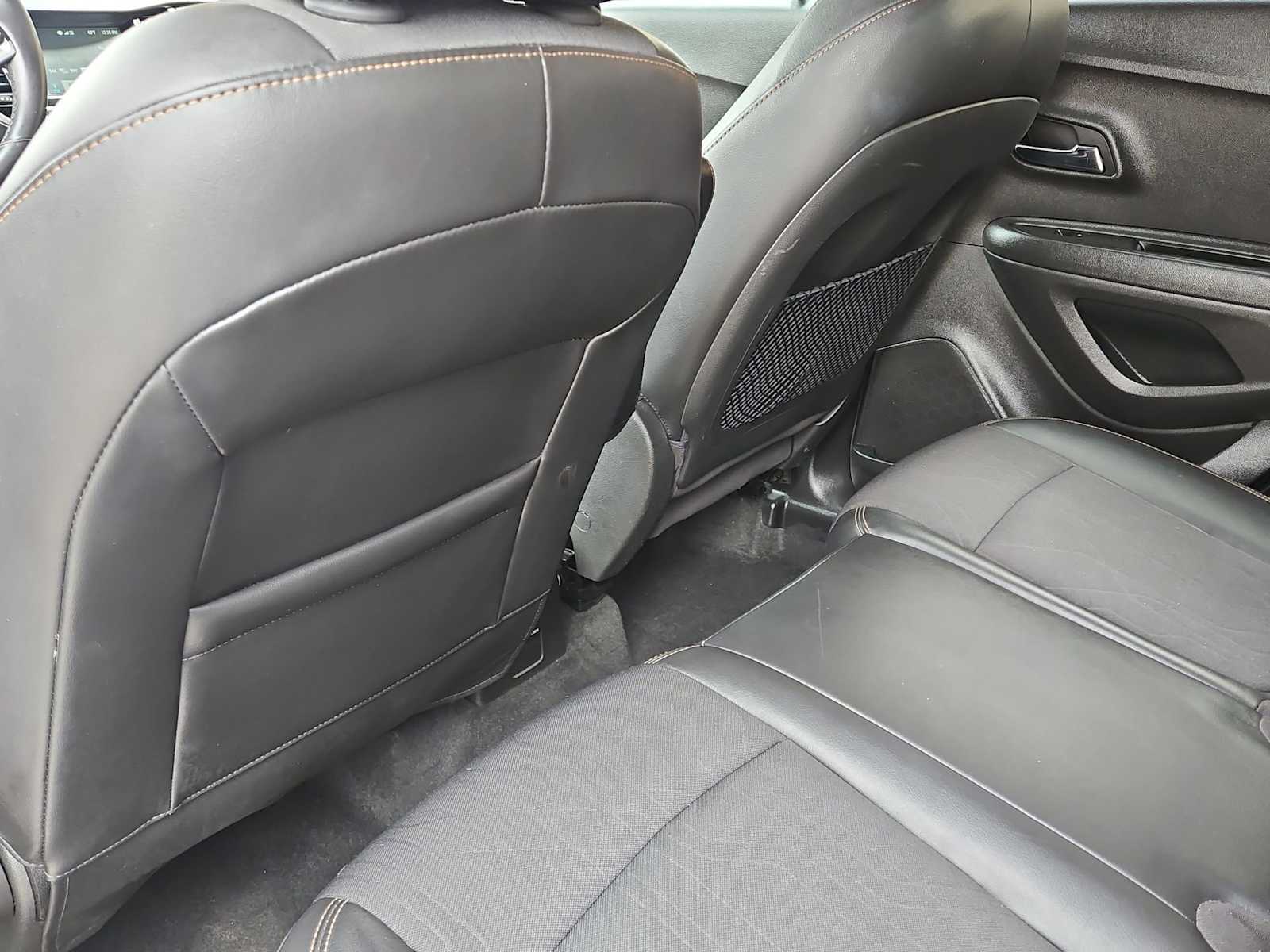 Thumbnail: 2017 Chevrolet Trax - 18