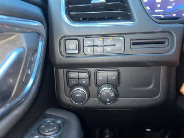 Thumbnail: 2022 Chevrolet Suburban - 12