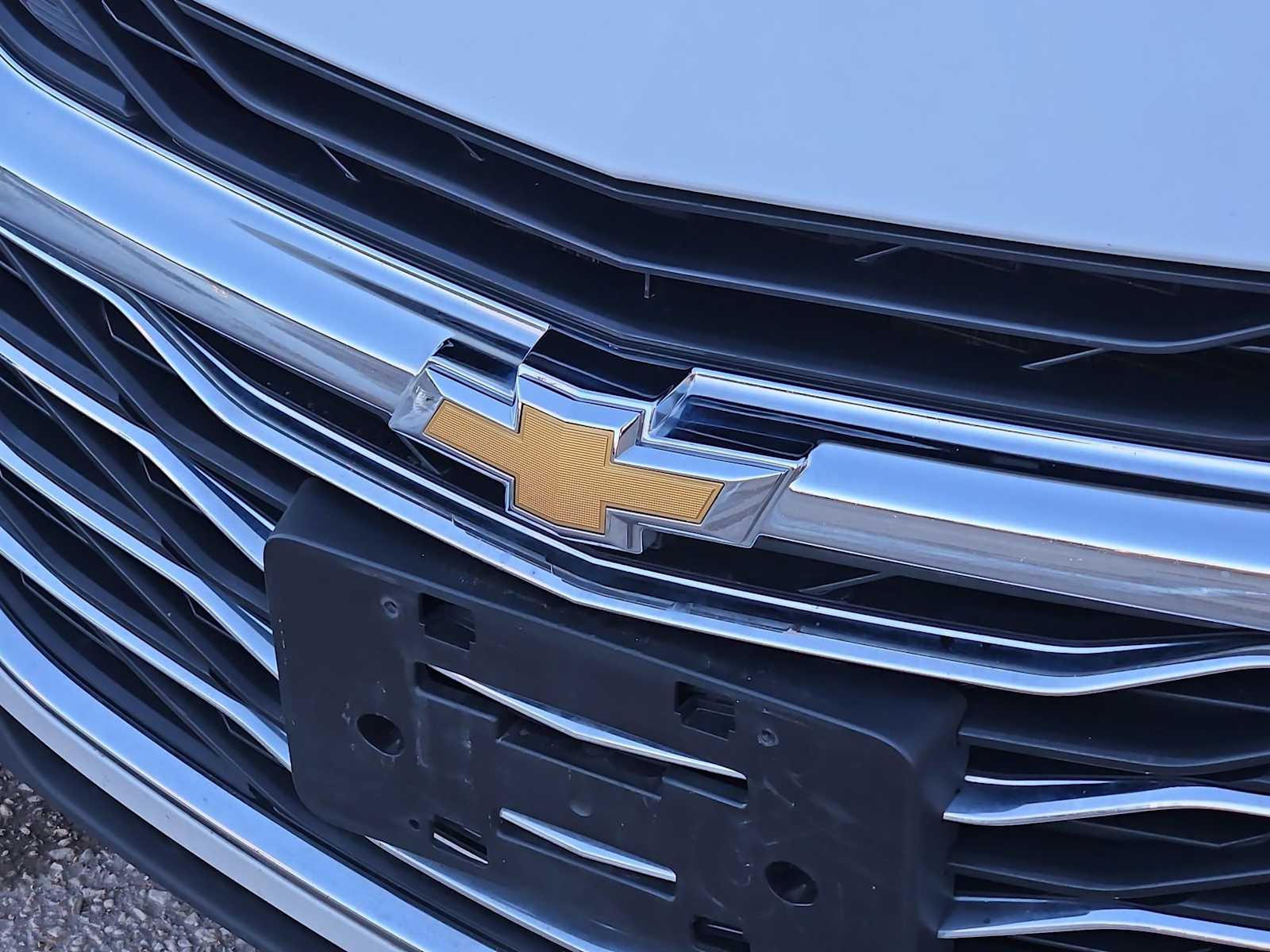 Thumbnail: 2023 Chevrolet Malibu - 12