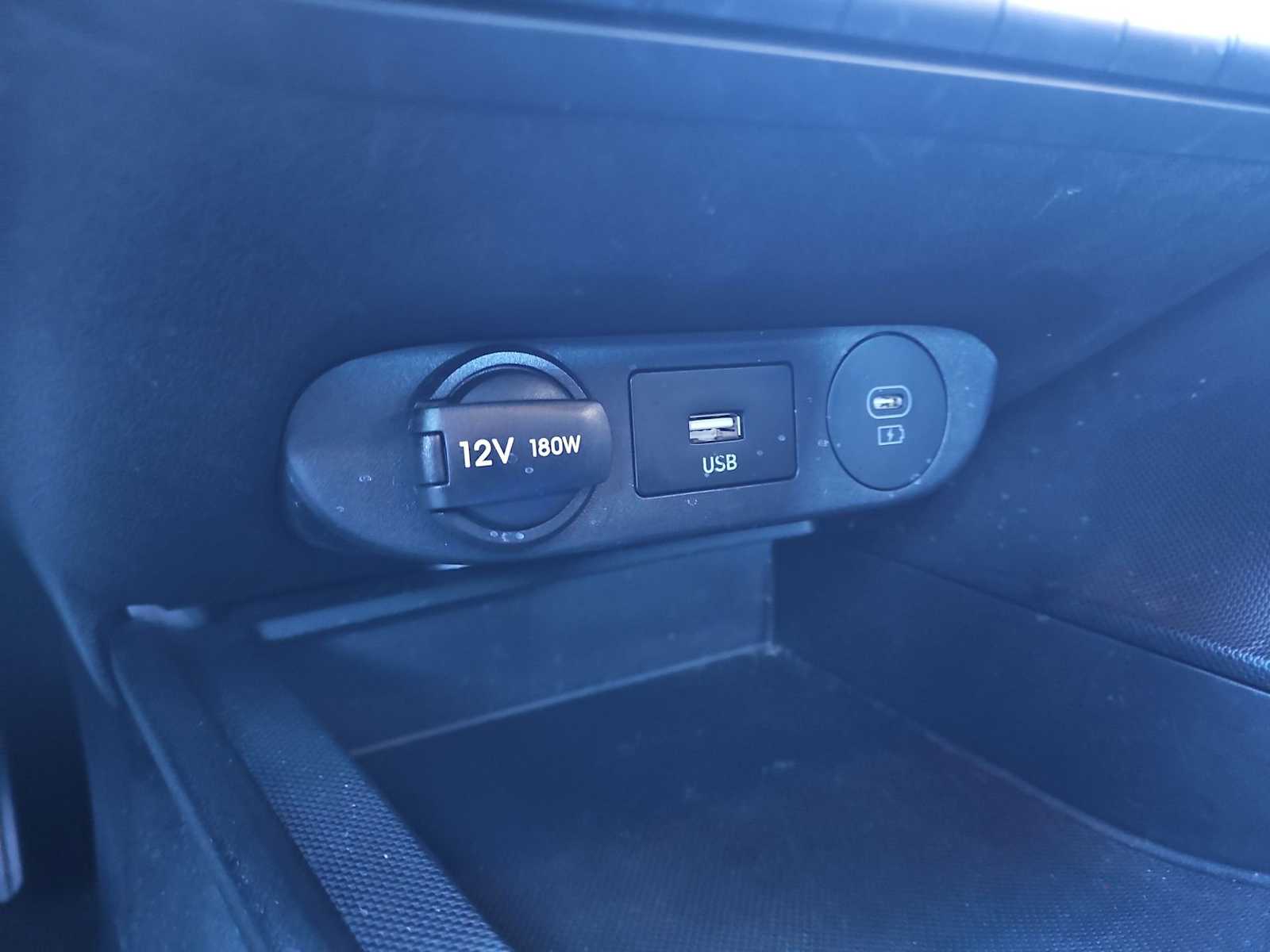 Thumbnail: 2024 Hyundai Elantra - 31