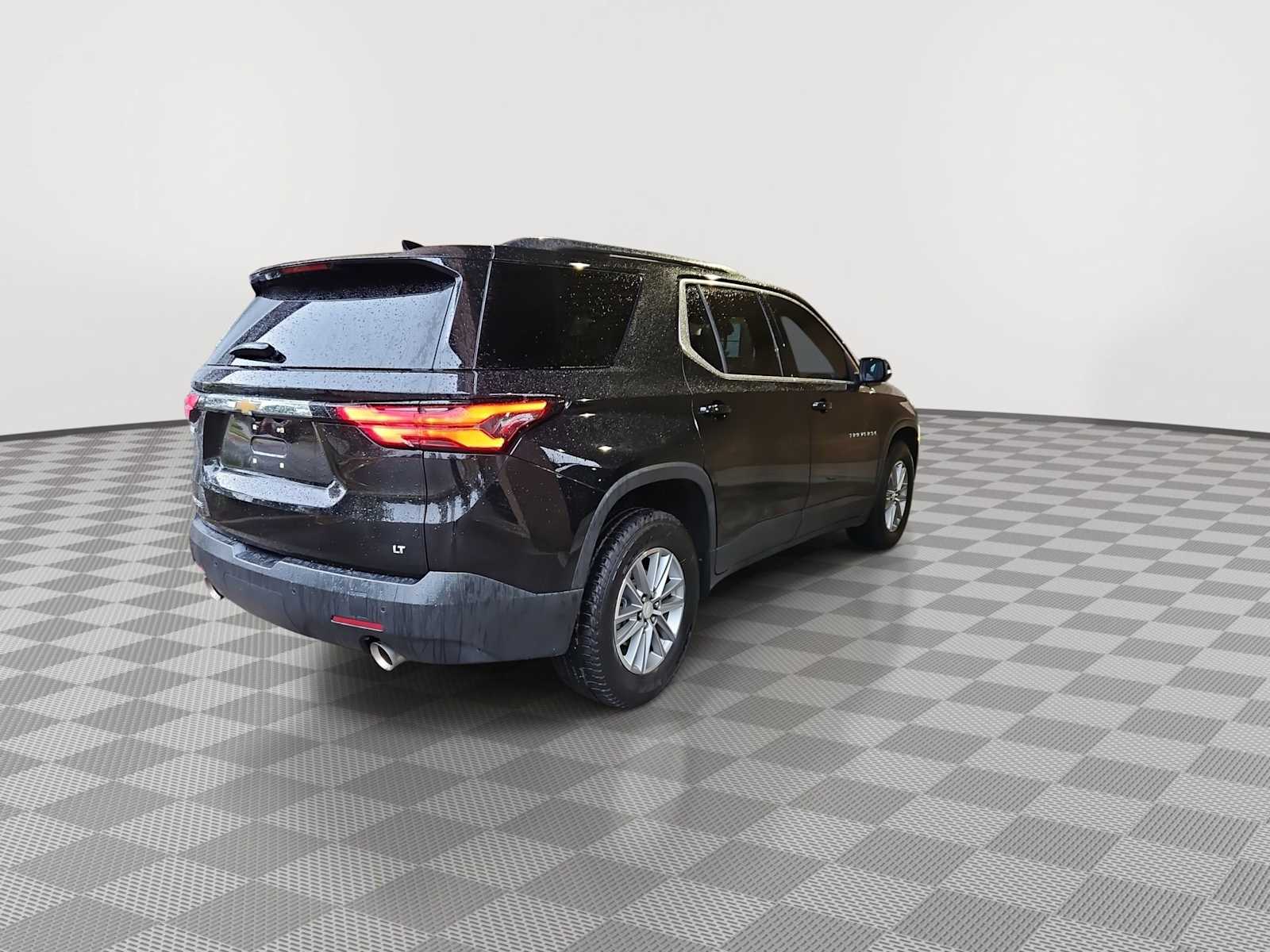 Thumbnail: 2022 Chevrolet Traverse - 8