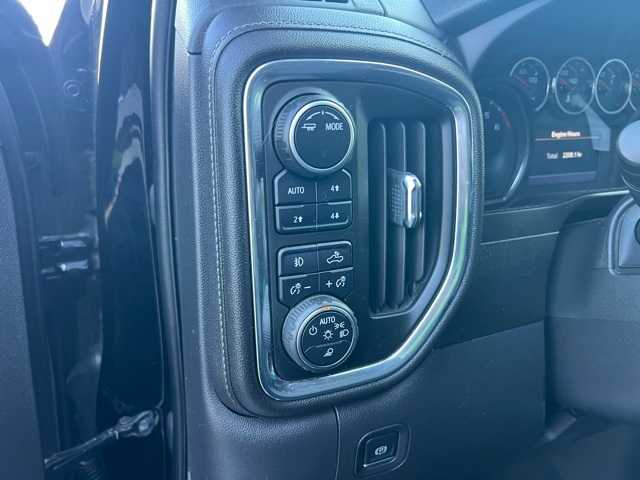 Thumbnail: 2022 Chevrolet Silverado 1500 - 16