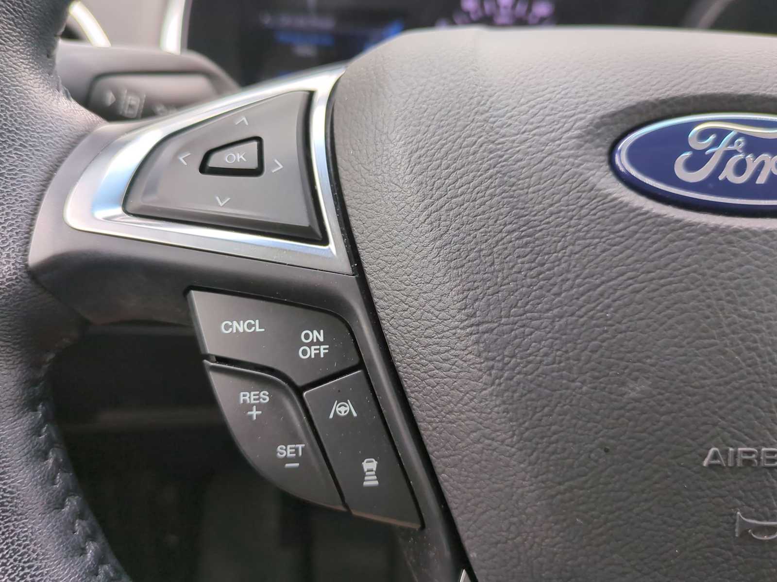 Thumbnail: 2019 Ford Edge - 26