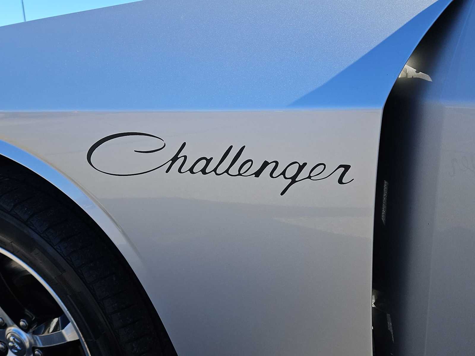 Thumbnail: 2010 Dodge Challenger - 13