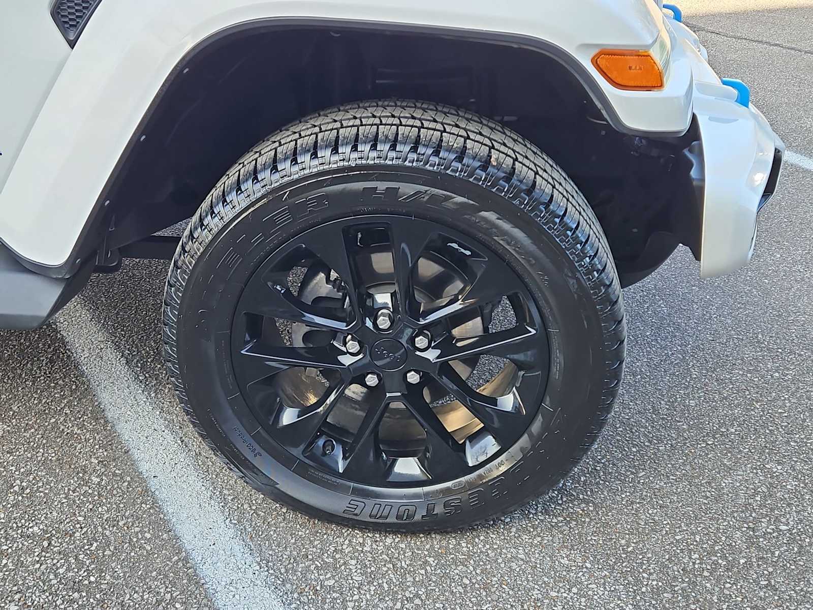 Thumbnail: 2021 Jeep Wrangler - 14