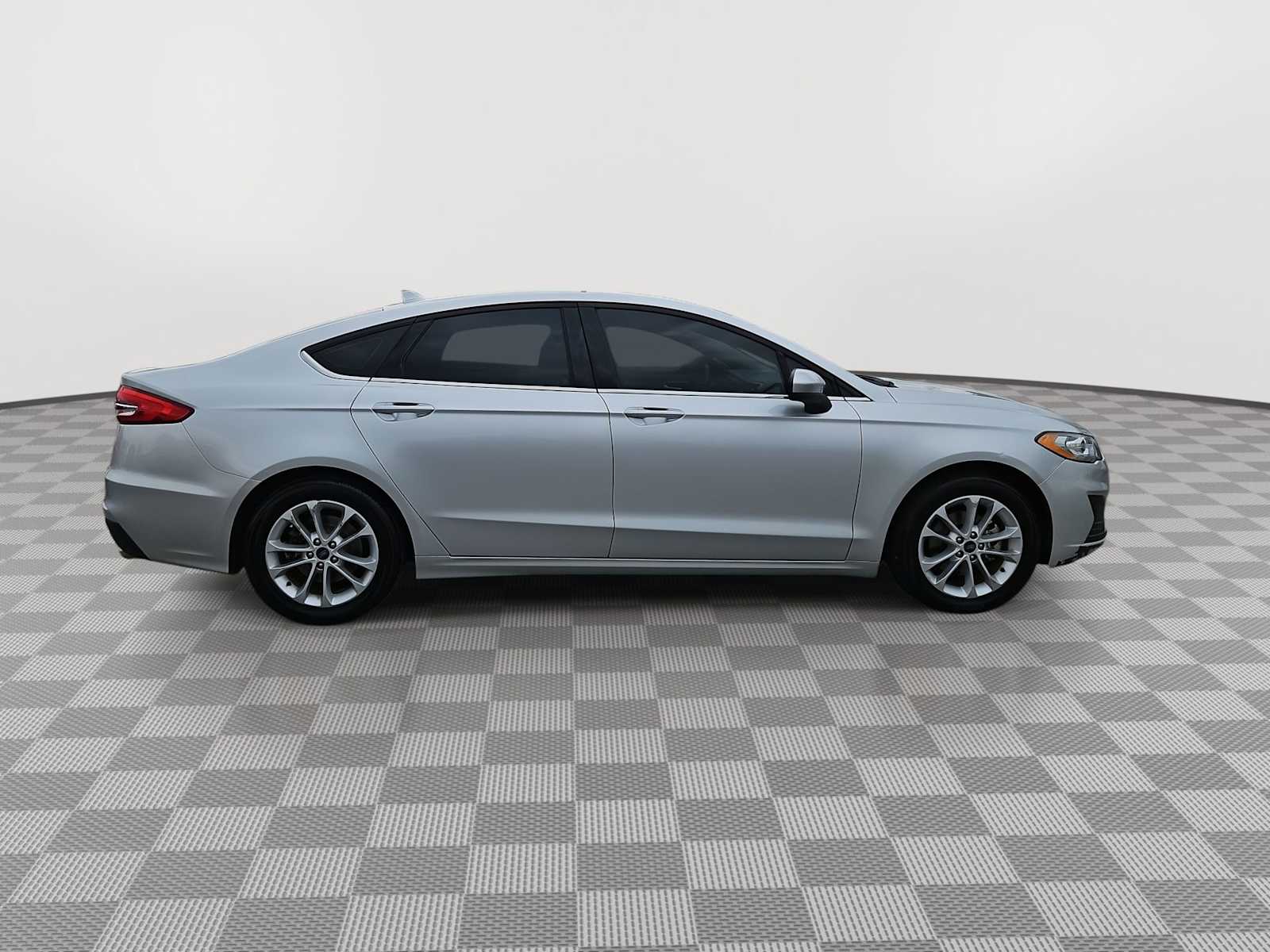 Thumbnail: 2019 Ford Fusion - 9