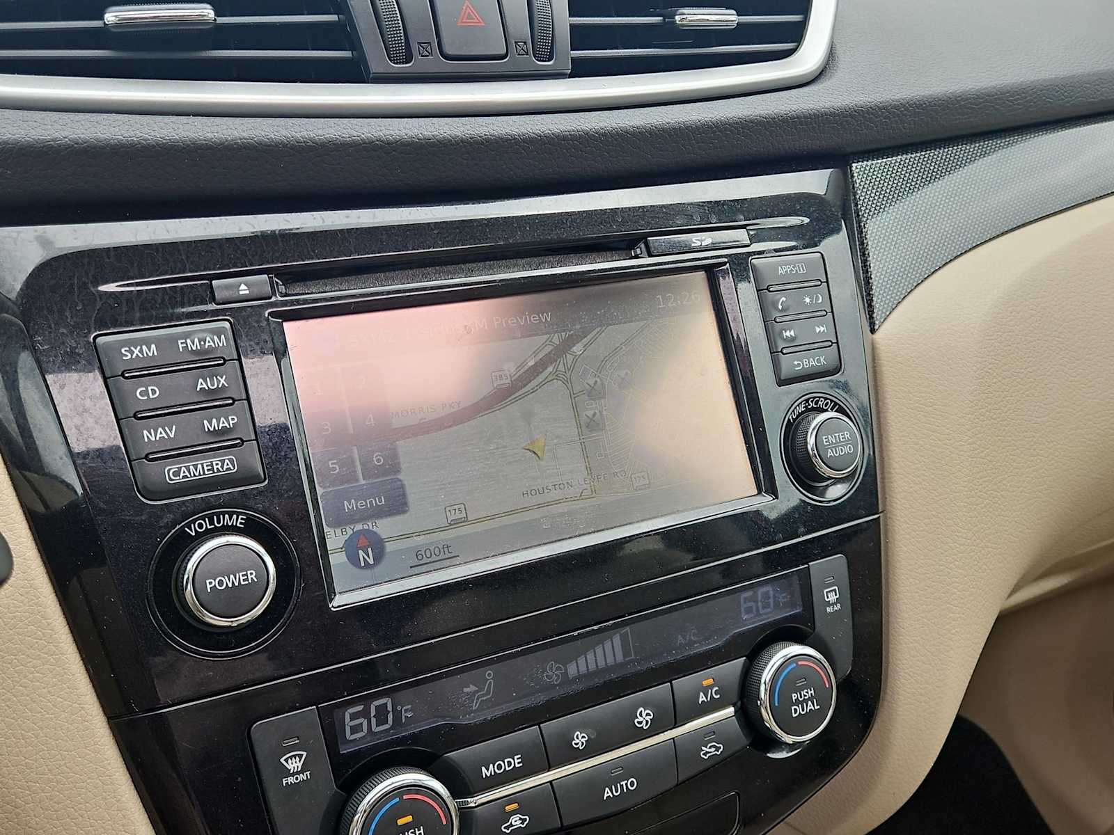 Thumbnail: 2015 Nissan Rogue - 31