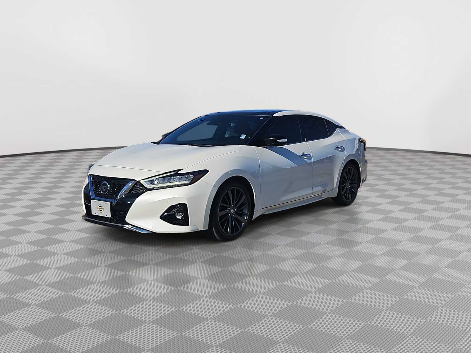 Thumbnail: 2019 Nissan Maxima - 4