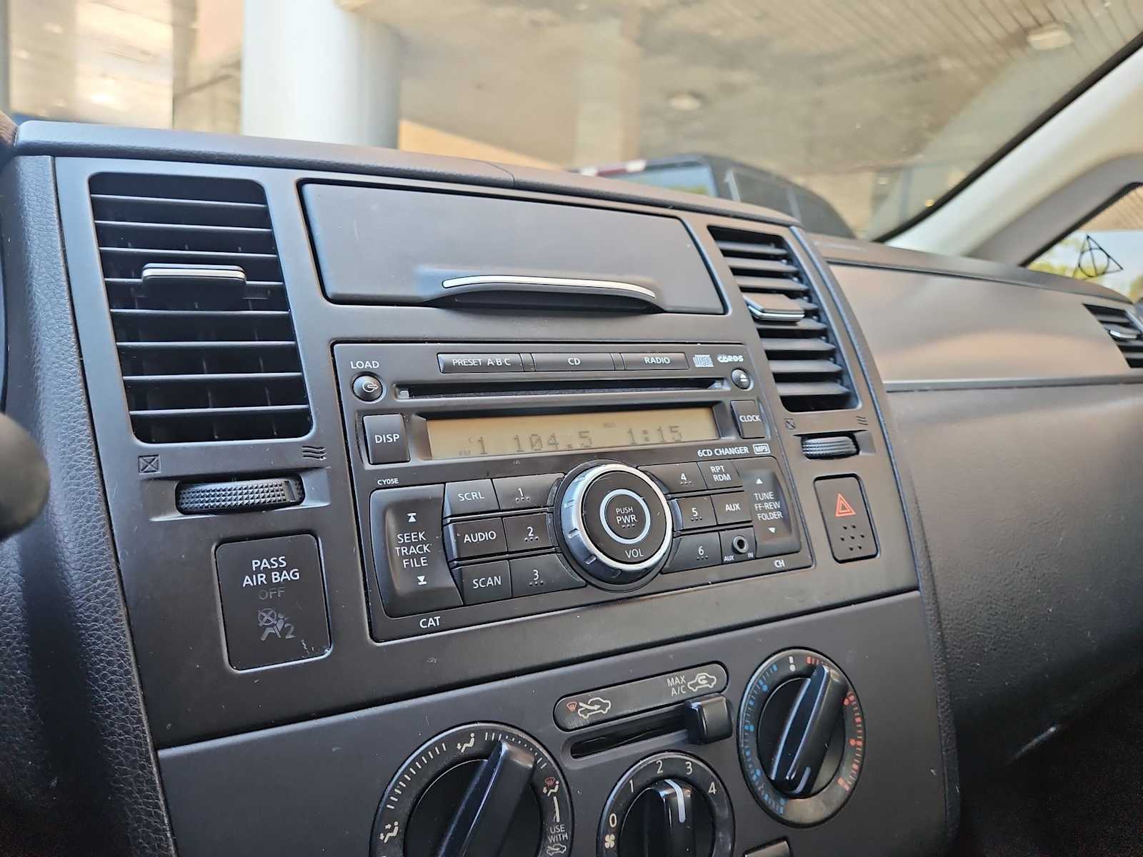 Thumbnail: 2008 Nissan Versa - 28