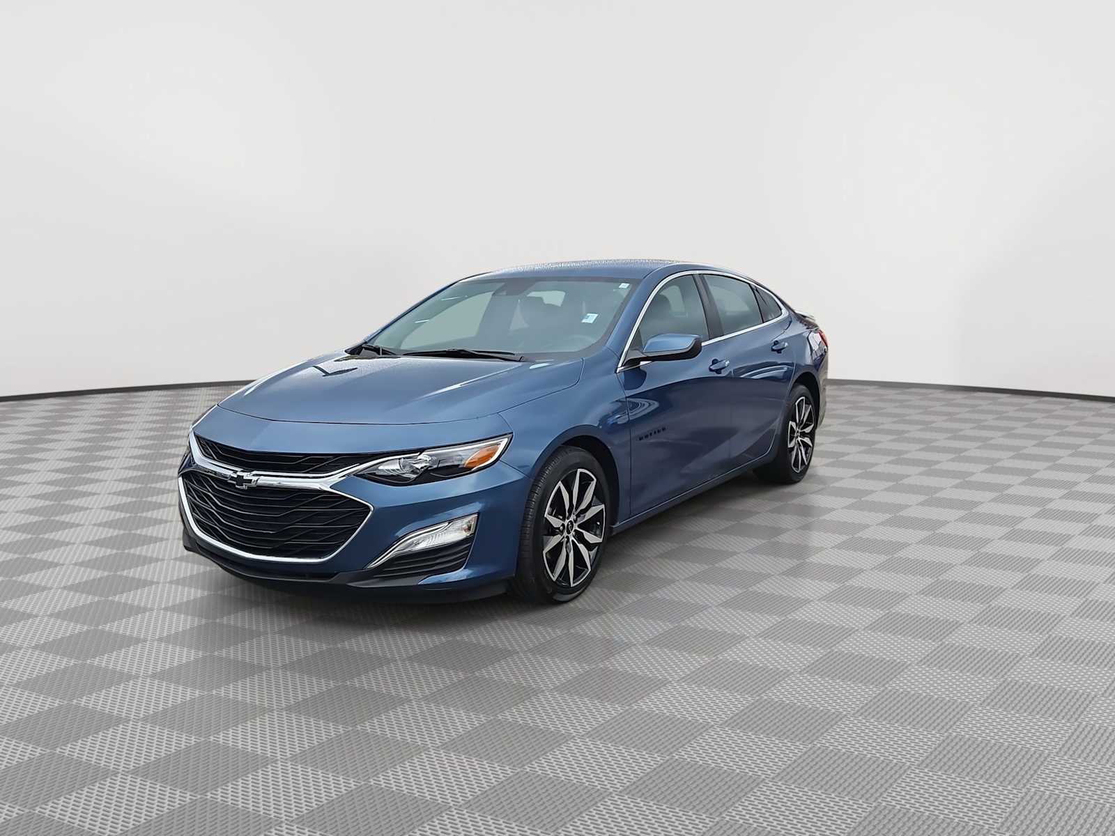 Thumbnail: 2025 Chevrolet Malibu - 4