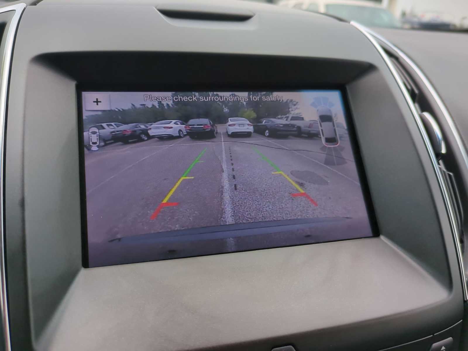 Thumbnail: 2019 Ford Edge - 32