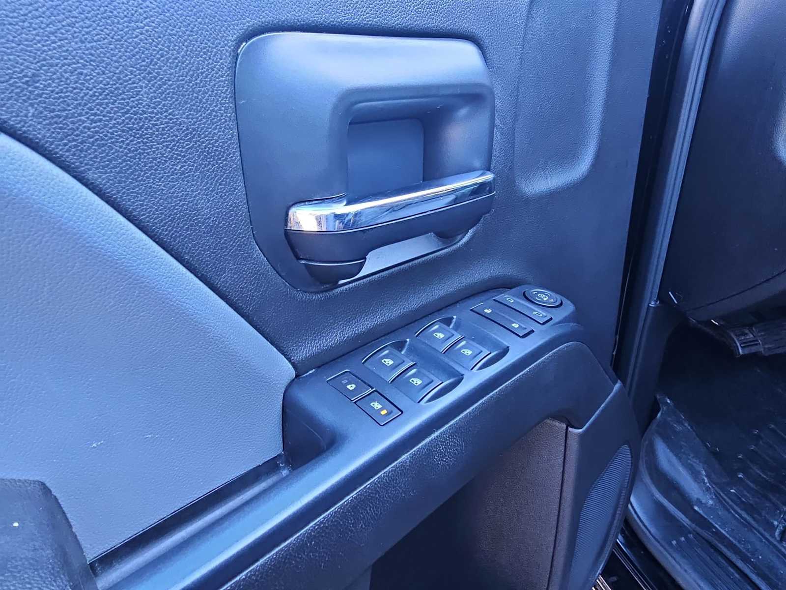 Thumbnail: 2017 Chevrolet Silverado 1500 - 18