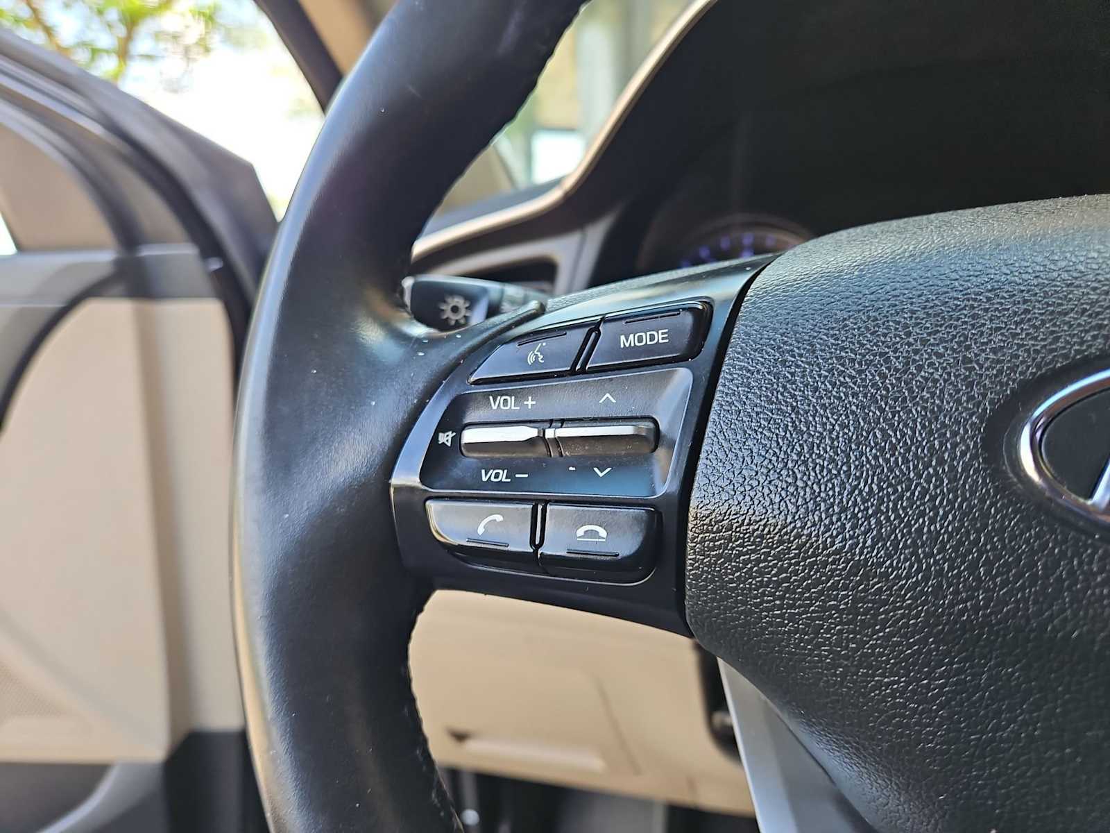 Thumbnail: 2019 Hyundai Elantra - 24