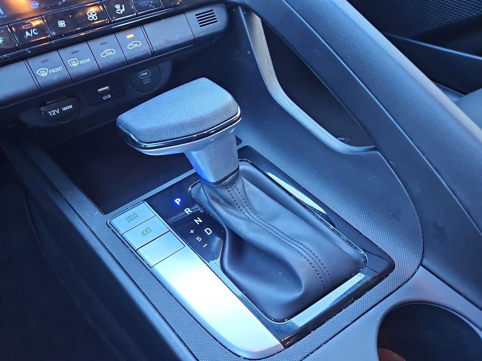 Thumbnail: 2024 Hyundai Elantra - 32