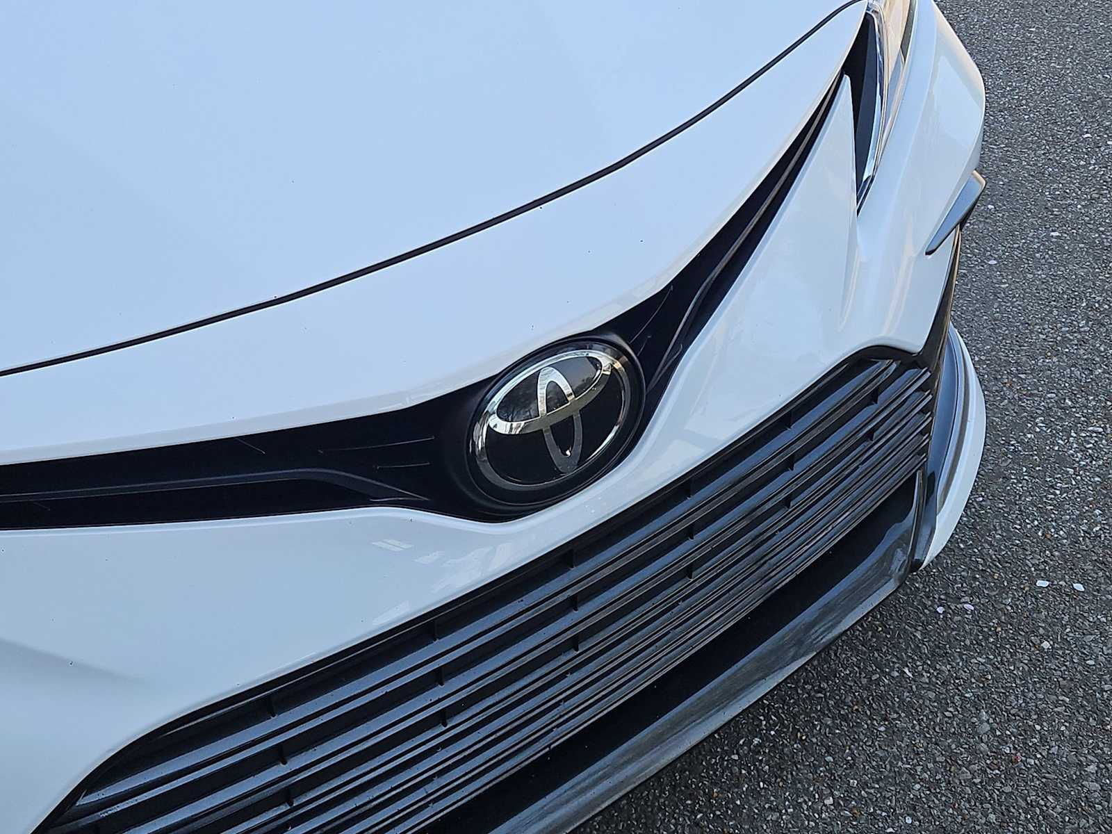 Thumbnail: 2022 Toyota Camry - 12