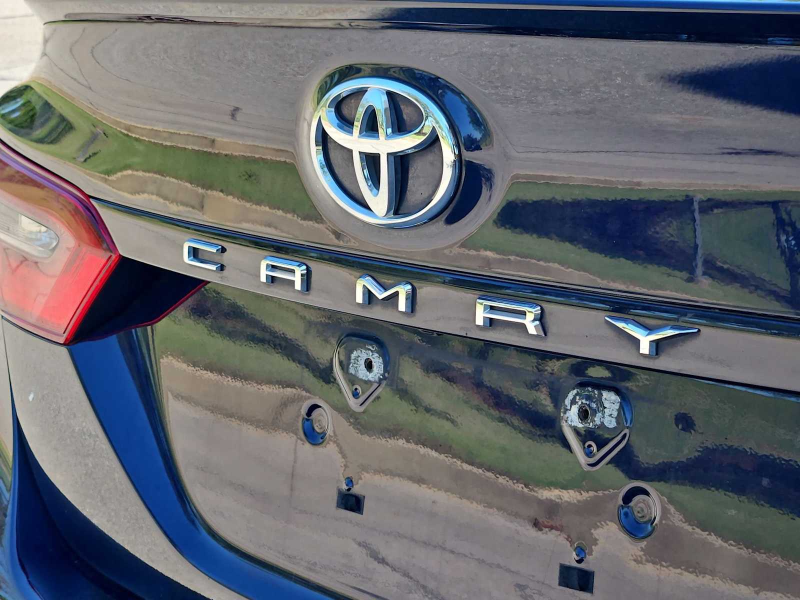 Thumbnail: 2021 Toyota Camry - 12