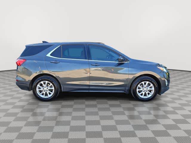 Thumbnail: 2018 Chevrolet Equinox - 16