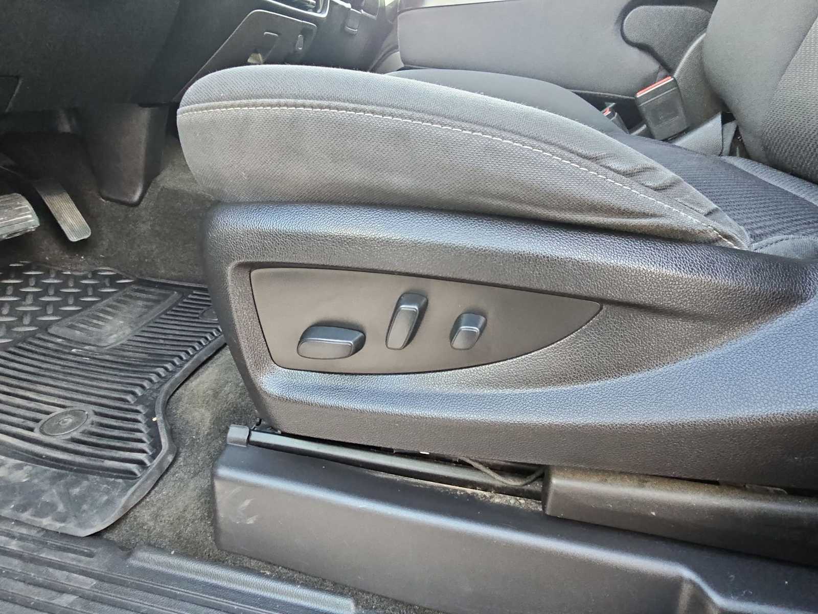 Thumbnail: 2018 Chevrolet Silverado 1500 - 17