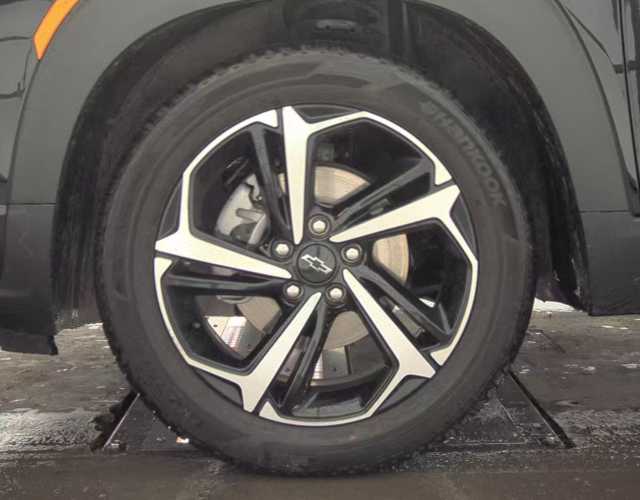 Thumbnail: 2023 Chevrolet TrailBlazer - 3