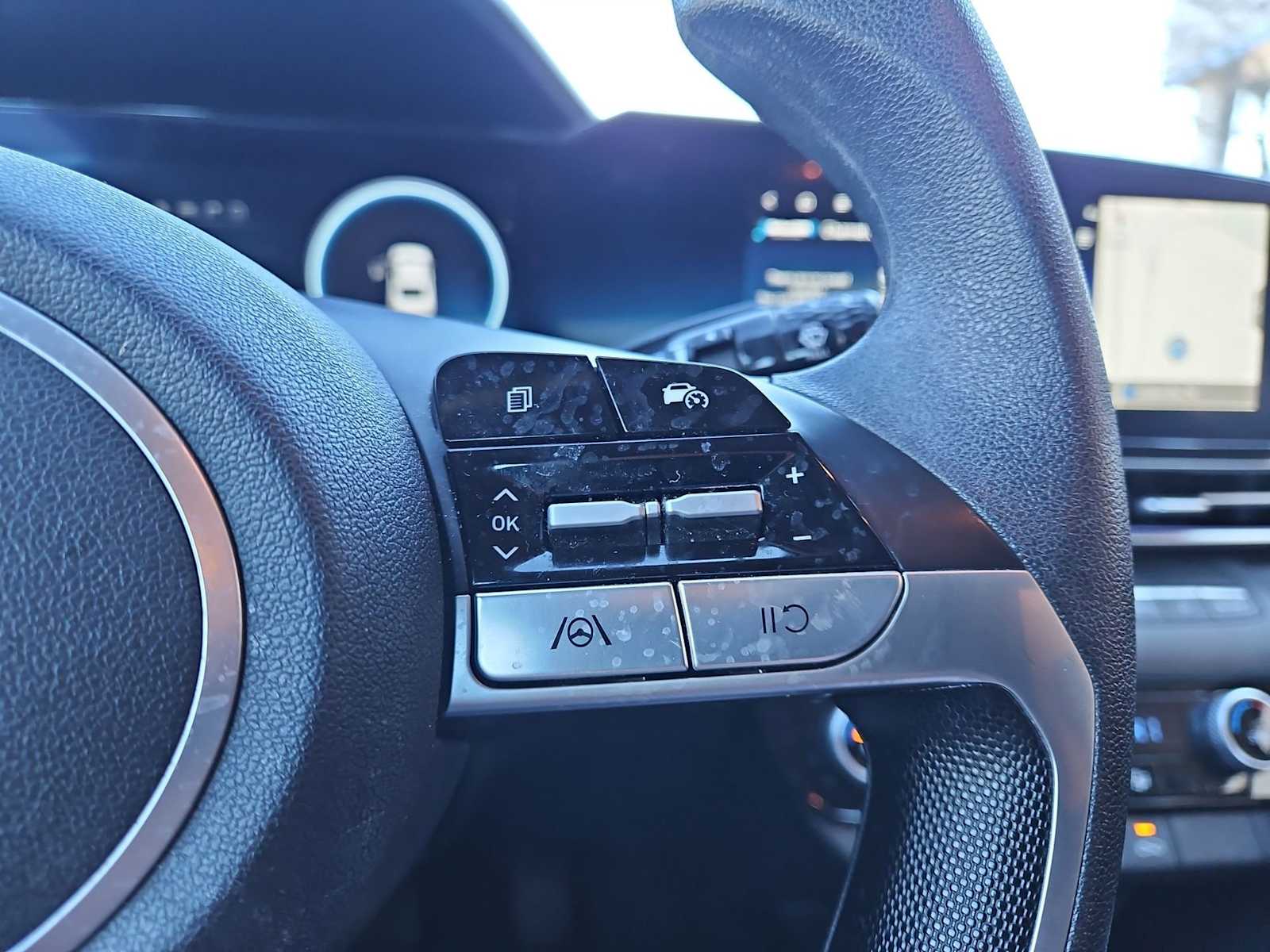 Thumbnail: 2024 Hyundai Elantra - 24