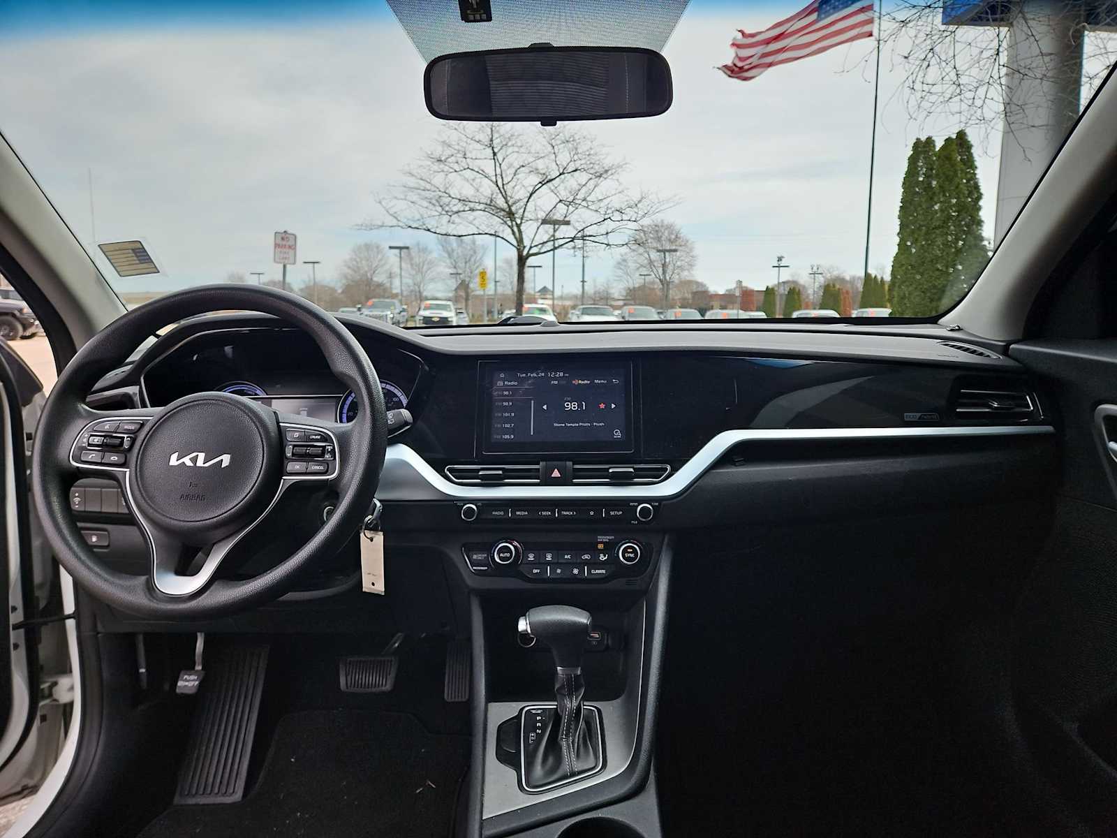 Thumbnail: 2022 Kia Niro - 15