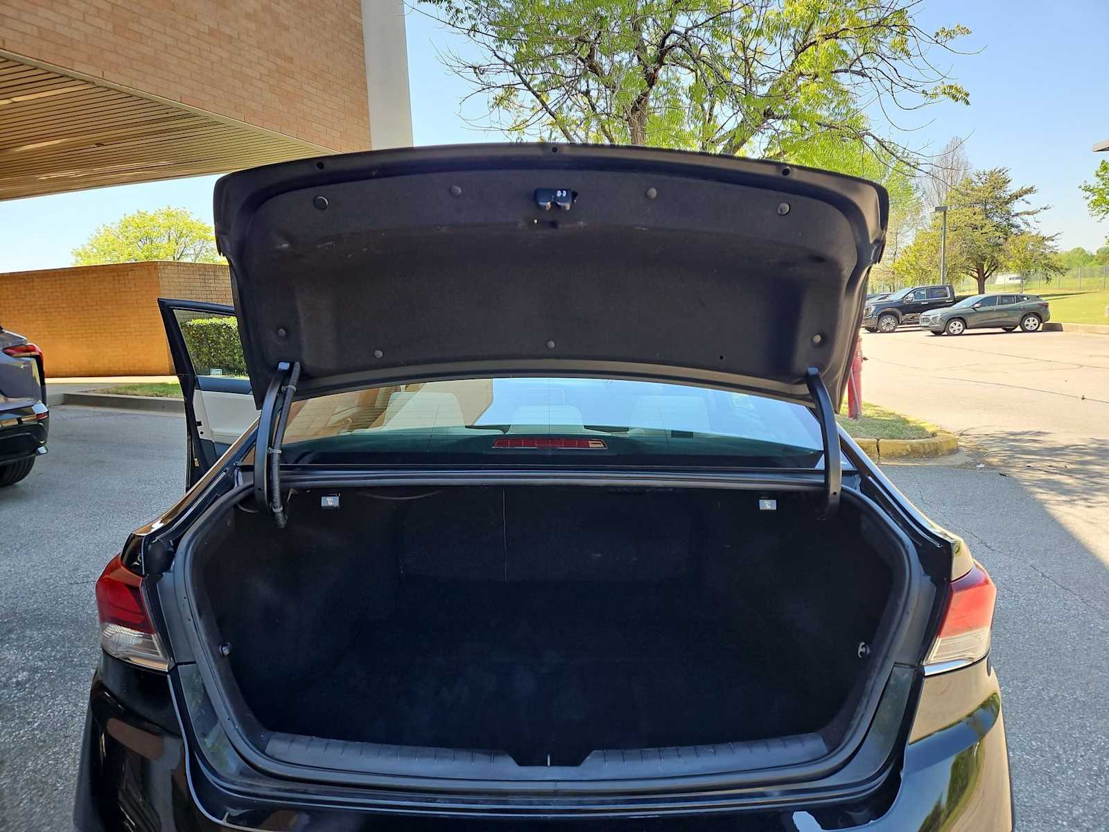 Thumbnail: 2018 Hyundai Sonata - 33