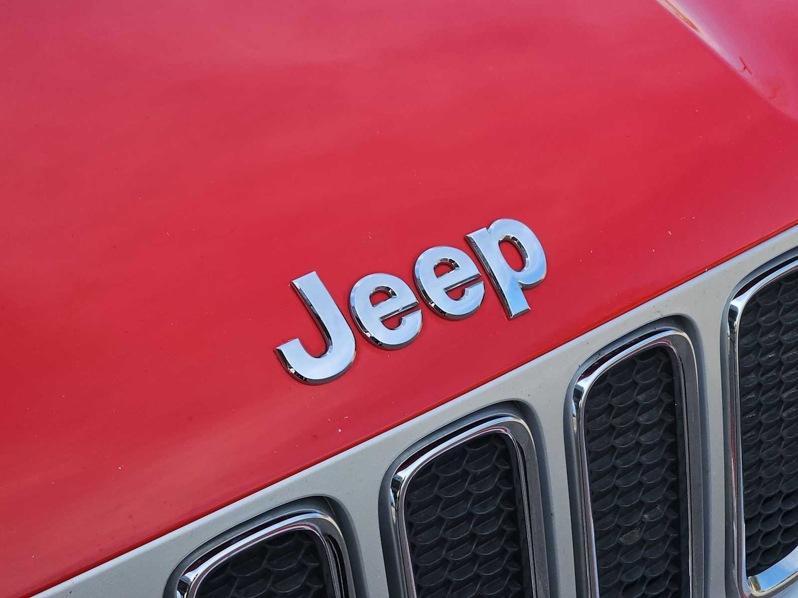 Thumbnail: 2016 Jeep Renegade - 12