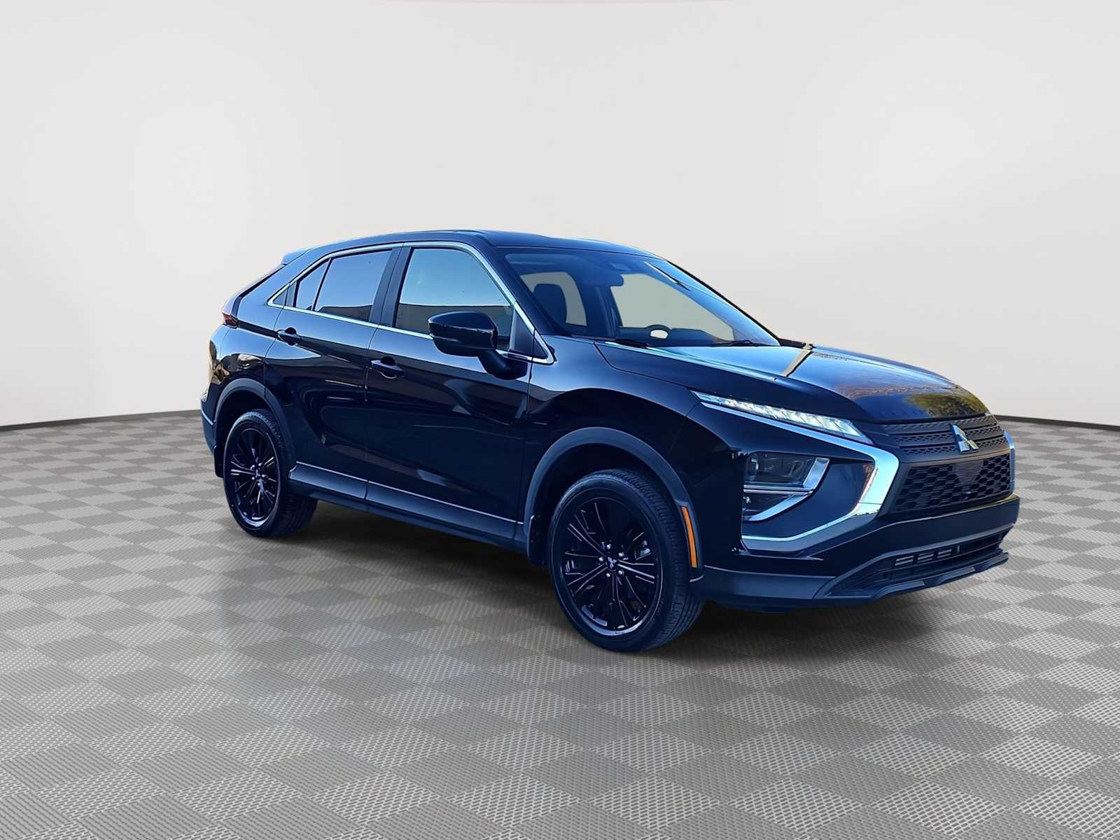 Thumbnail: 2022 Mitsubishi Eclipse Cross - 2