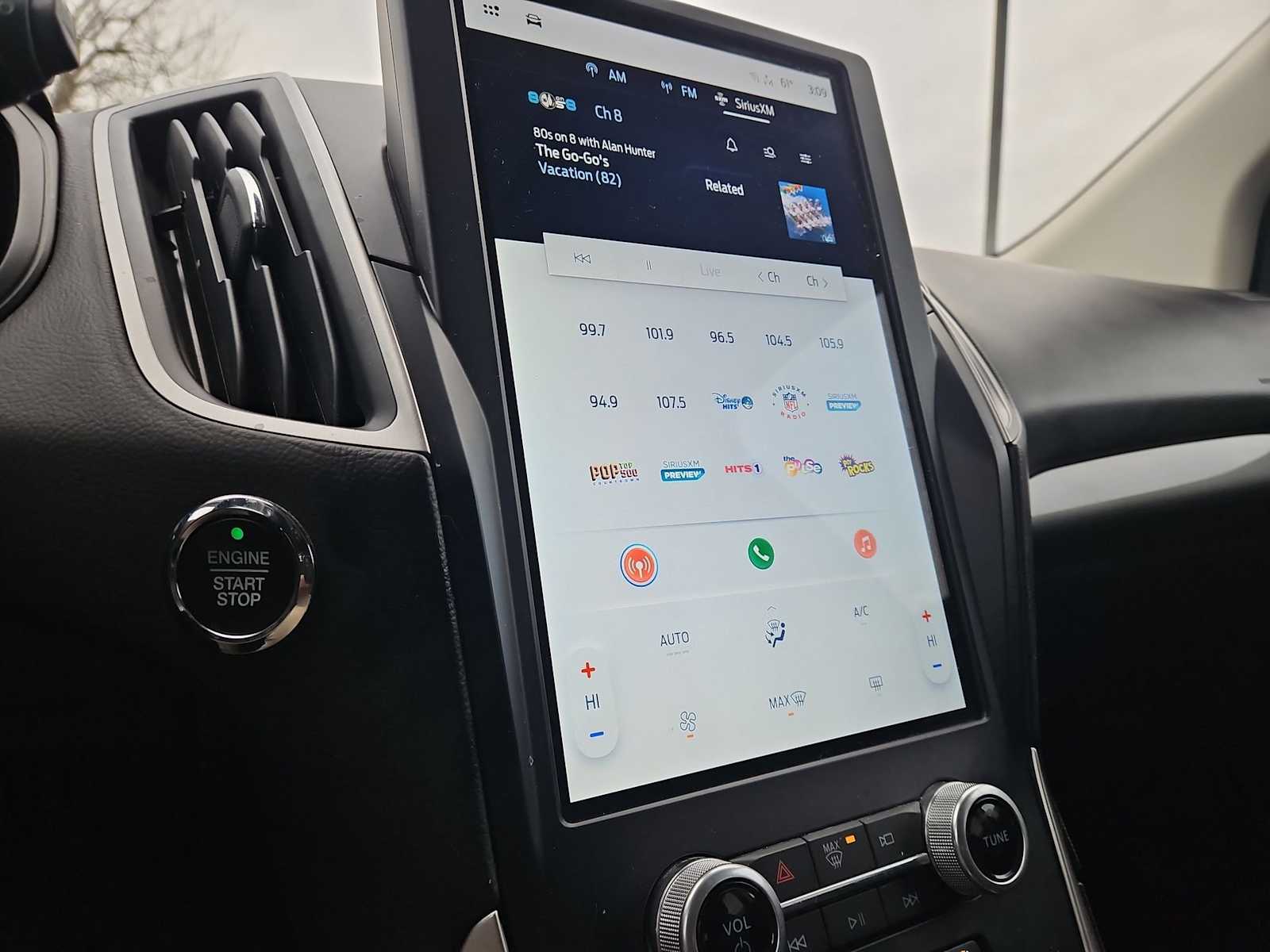 Thumbnail: 2023 Ford Edge - 29