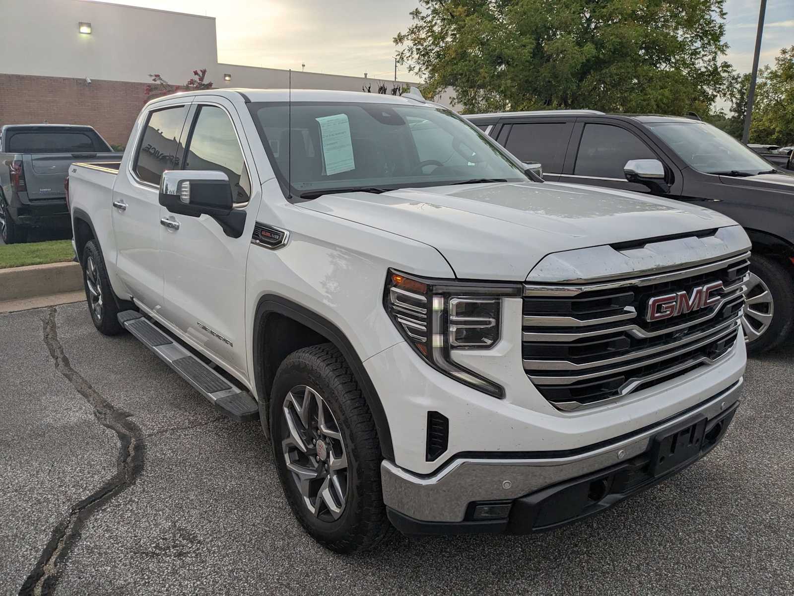 Thumbnail: 2024 GMC Sierra 1500 - 3
