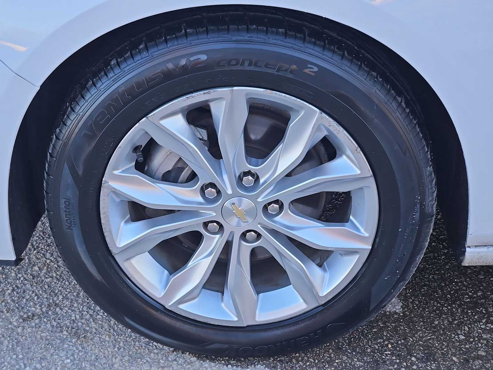 Thumbnail: 2023 Chevrolet Malibu - 14