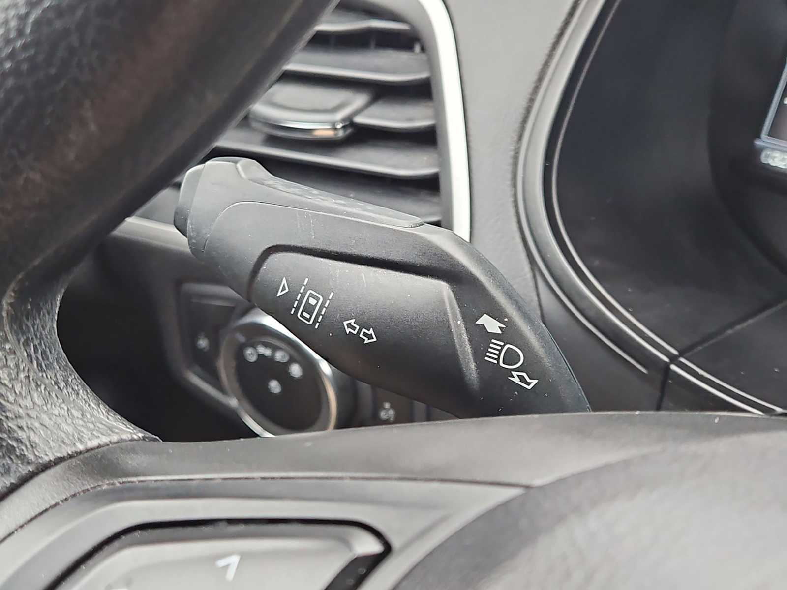 Thumbnail: 2023 Ford Edge - 26